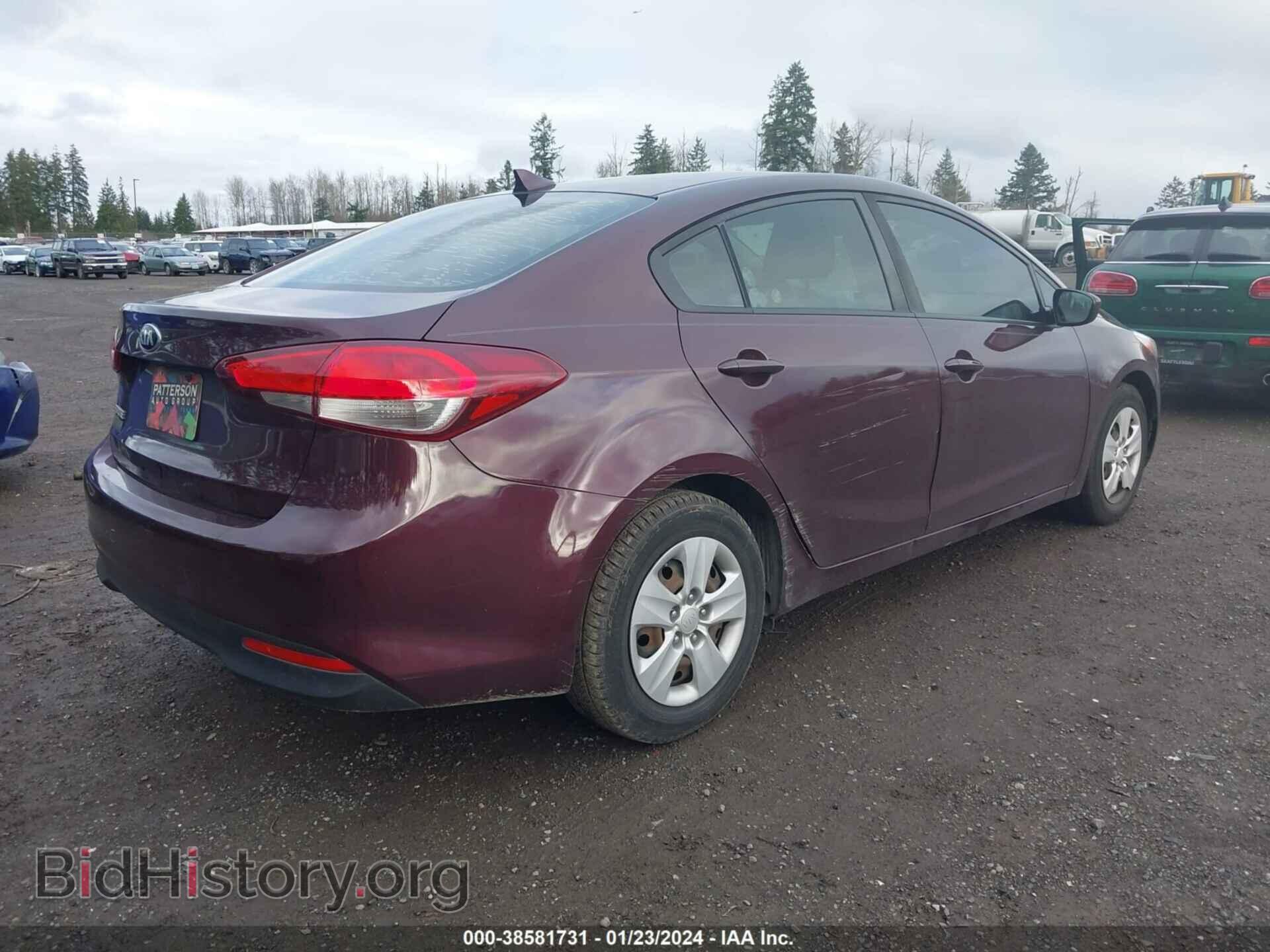 2017 KIA FORTE - VIN: 3KPFK4A73HE140831 - Фото 4