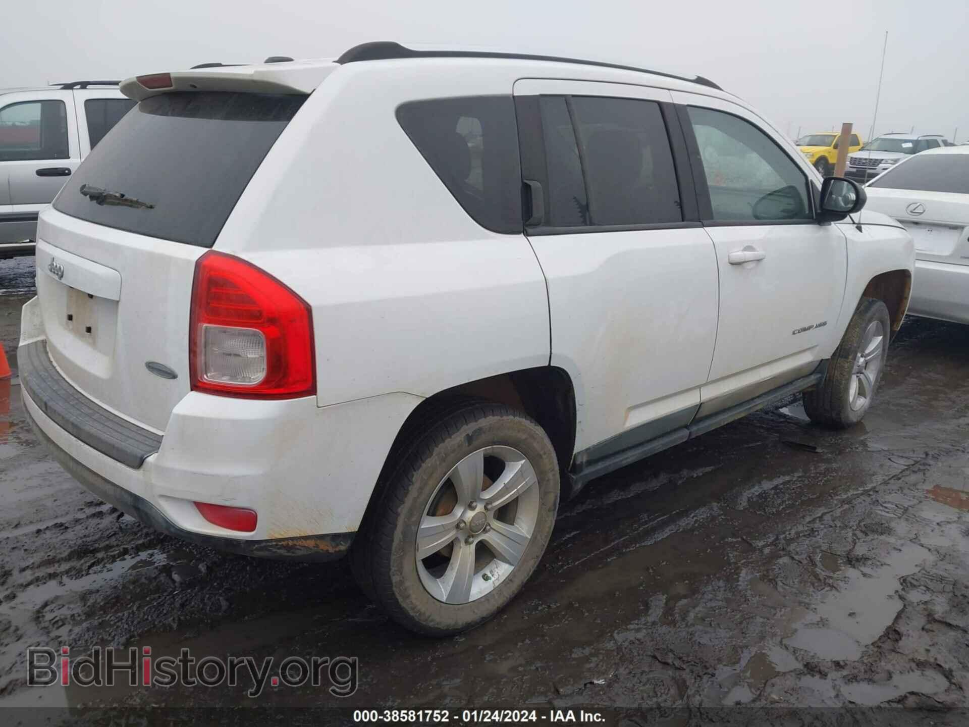 2011 JEEP COMPASS - VIN: 1J4NT1FB5BD151255 - Photo 4