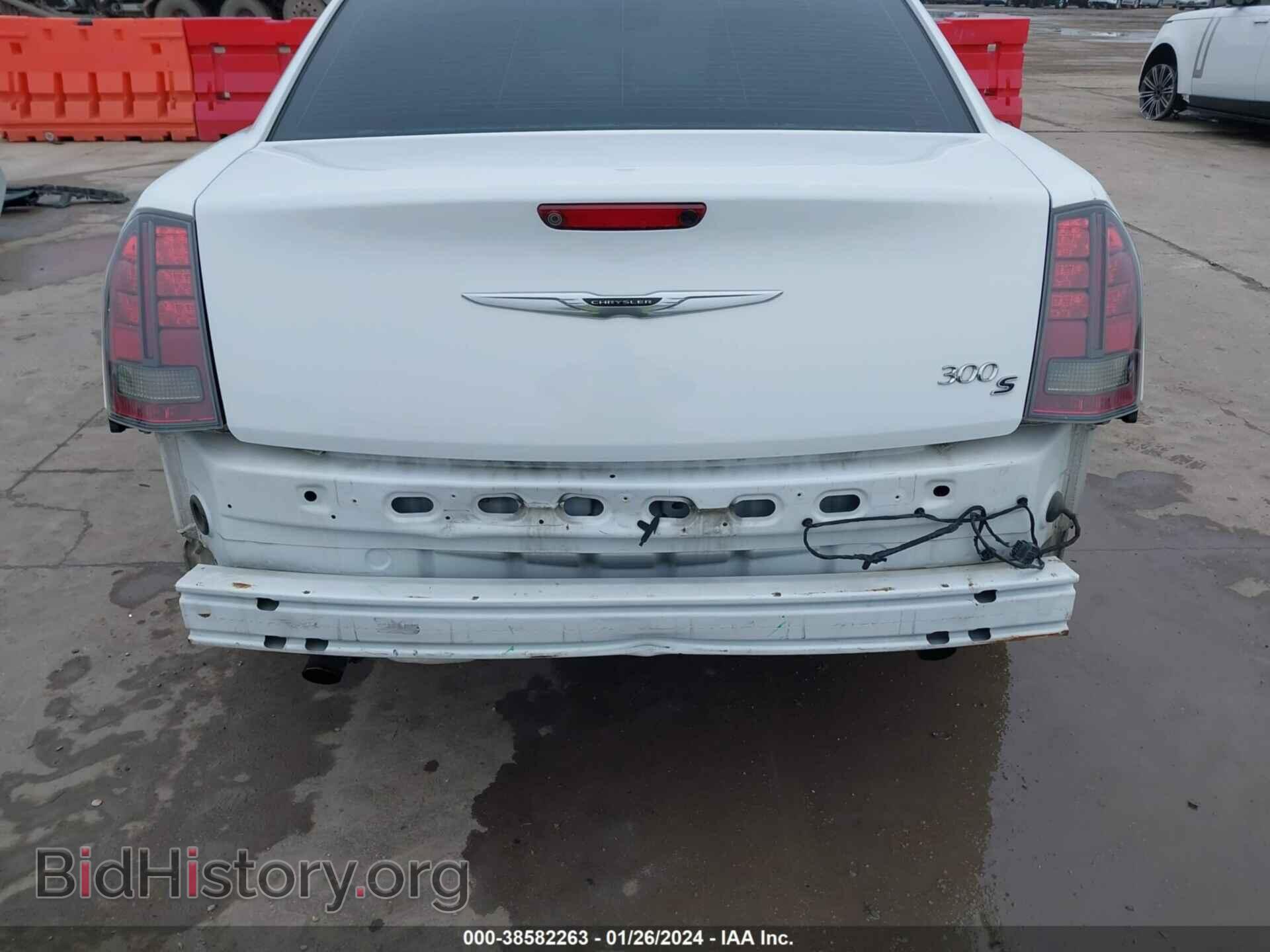 2014 CHRYSLER 300 - VIN: 2C3CCABG8EH321179 - Фото 6