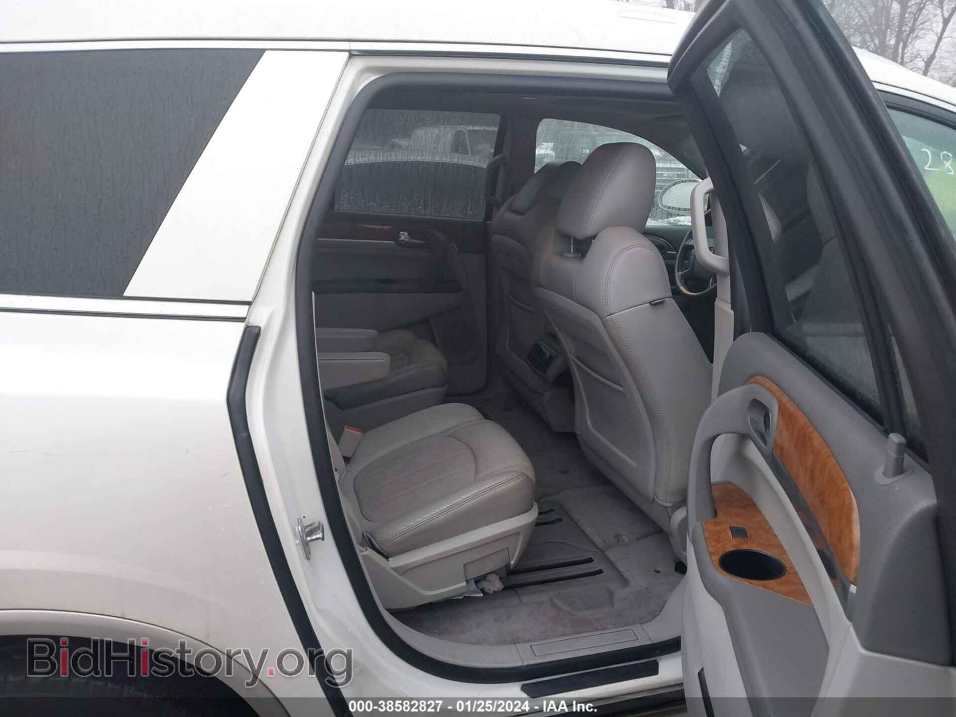 2011 BUICK ENCLAVE - VIN: 5GAKVCED6BJ246363 - Фото 8