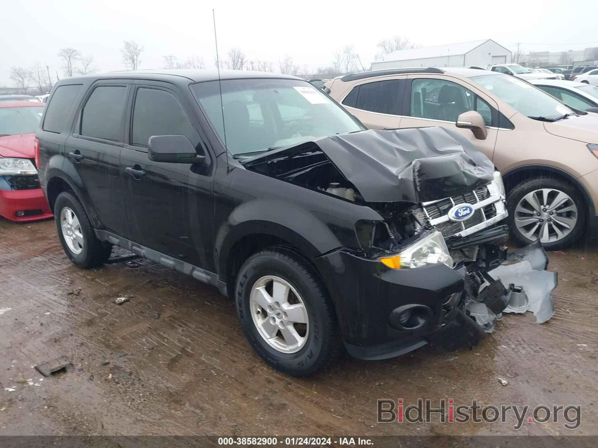 Photo 1FMCU0C73BKC40740 - FORD ESCAPE 2011