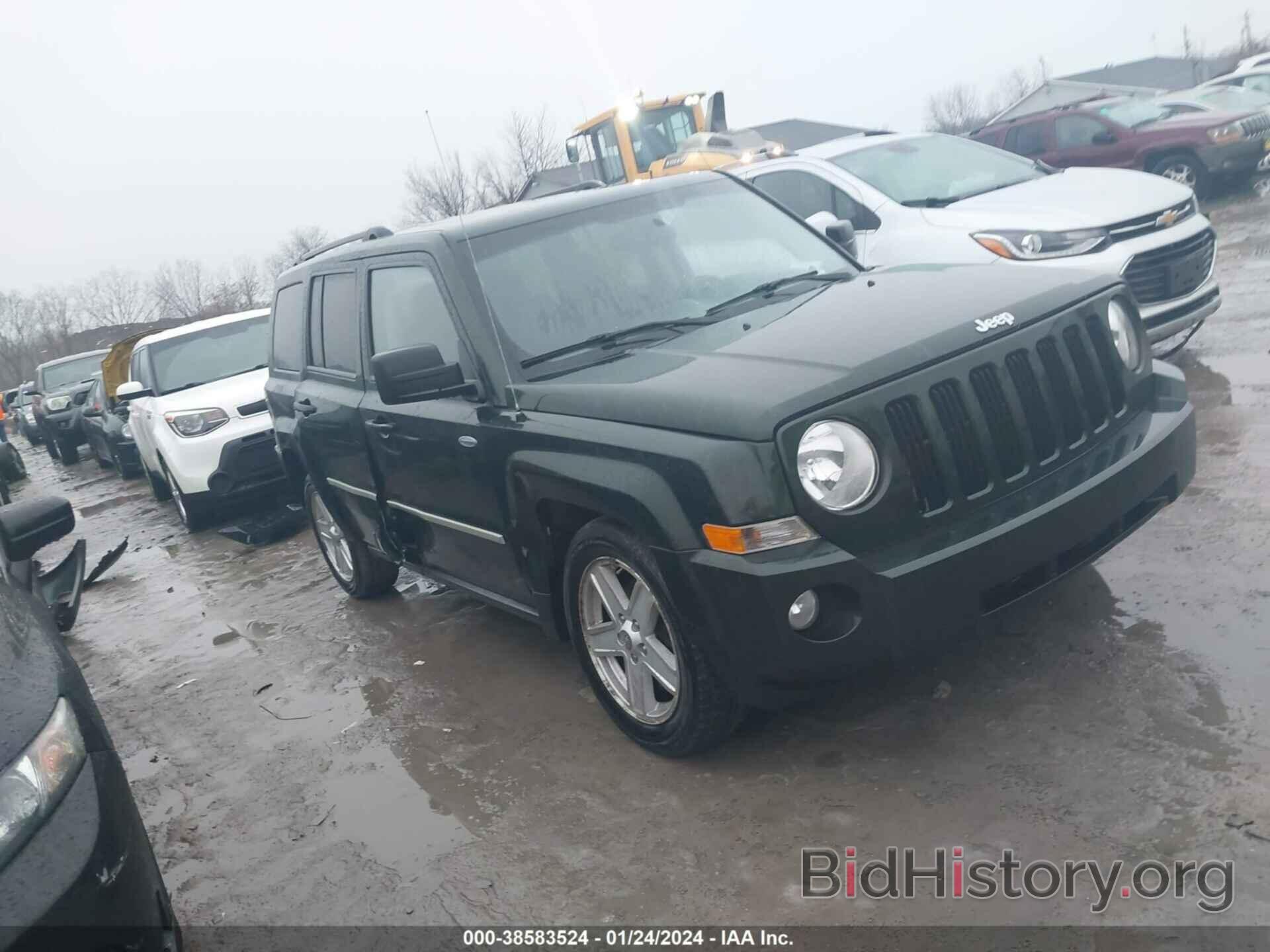 Фотография 1J4NT1GA7AD620964 - JEEP PATRIOT 2010