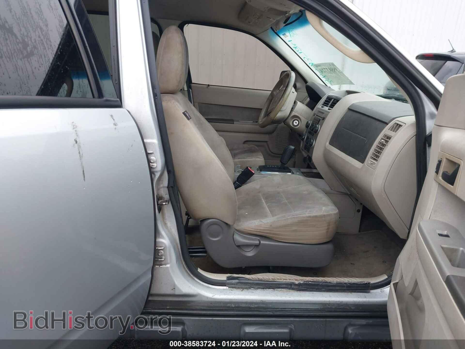 2011 FORD ESCAPE - VIN: 1FMCU0D74BKC40180 - Фото 5