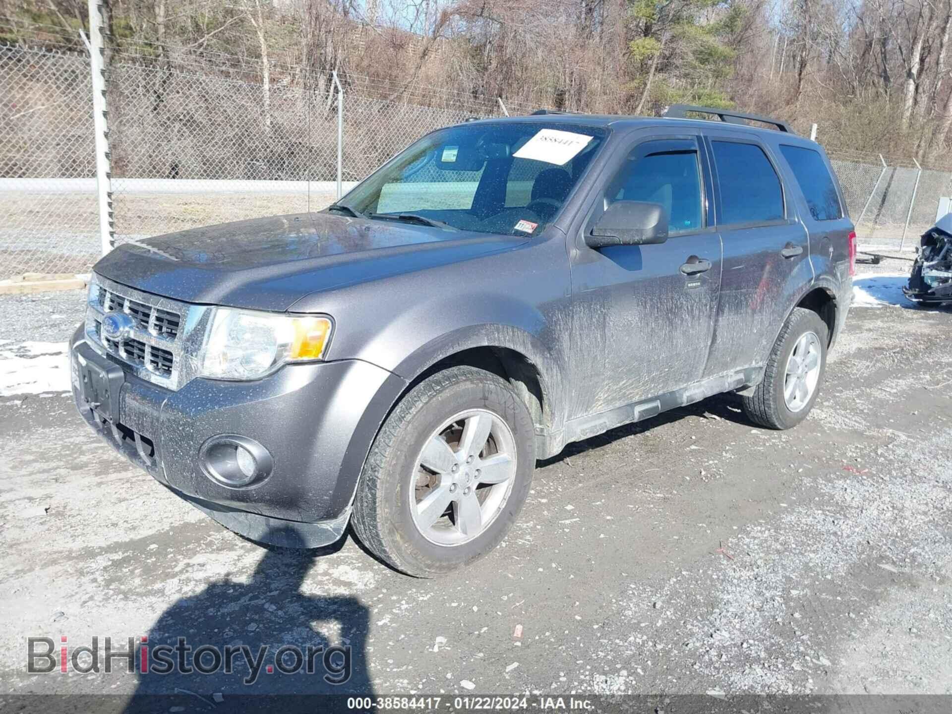 2011 FORD ESCAPE - VIN: 1FMCU0D76BKC02076 - Photo 2