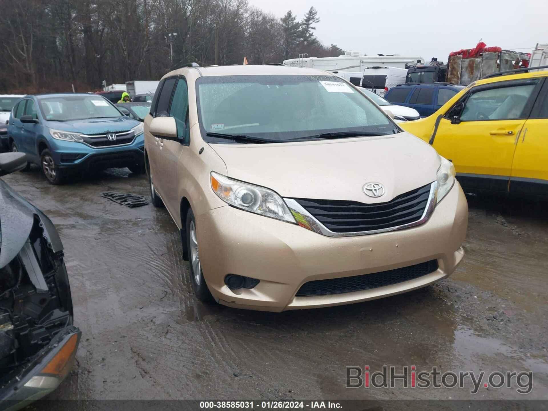 Photo 5TDKK3DC1ES496259 - TOYOTA SIENNA 2014