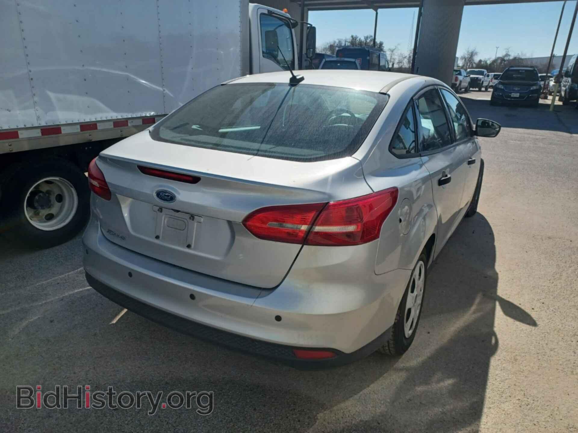 2017 FORD FOCUS - VIN: 1FADP3E27HL211821 - Photo 4