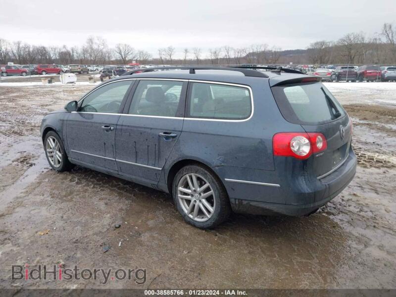 2008 Volkswagen PASSAT (VIN WVWTK73C88E042016) — фото 3 из 12
