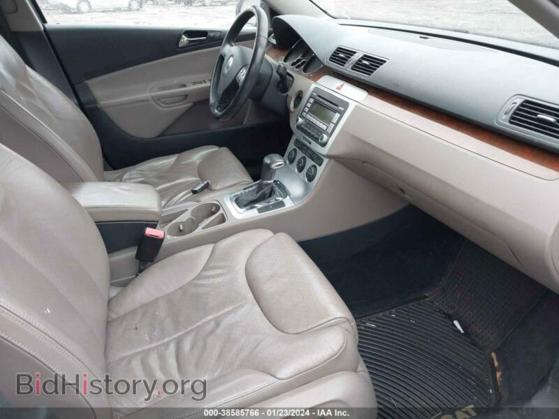 2008 Volkswagen PASSAT (VIN WVWTK73C88E042016) — фото 5 из 12