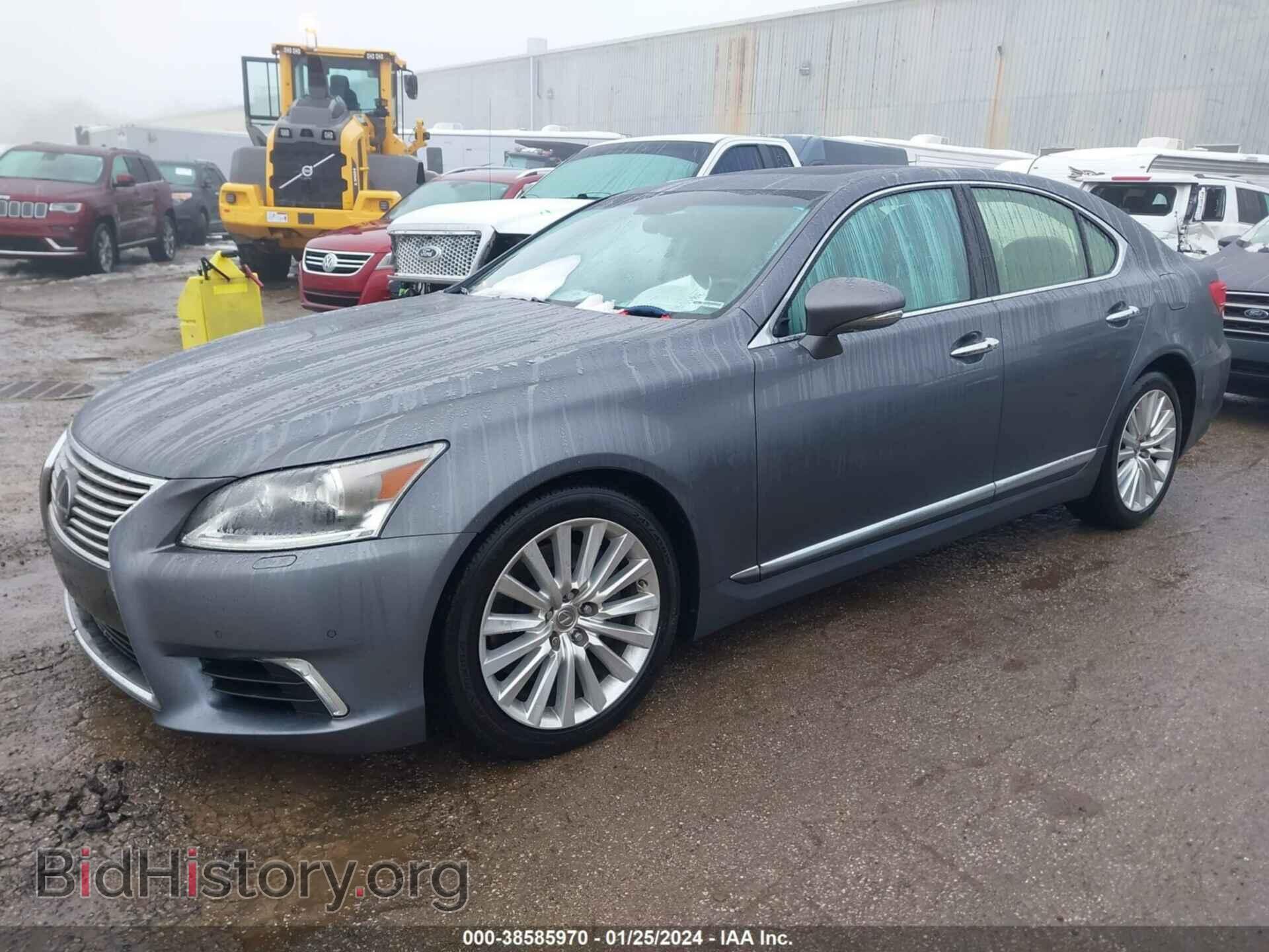 2017 LEXUS LS 460 - VIN: JTHCL5EF4H5029111 - Photo 2