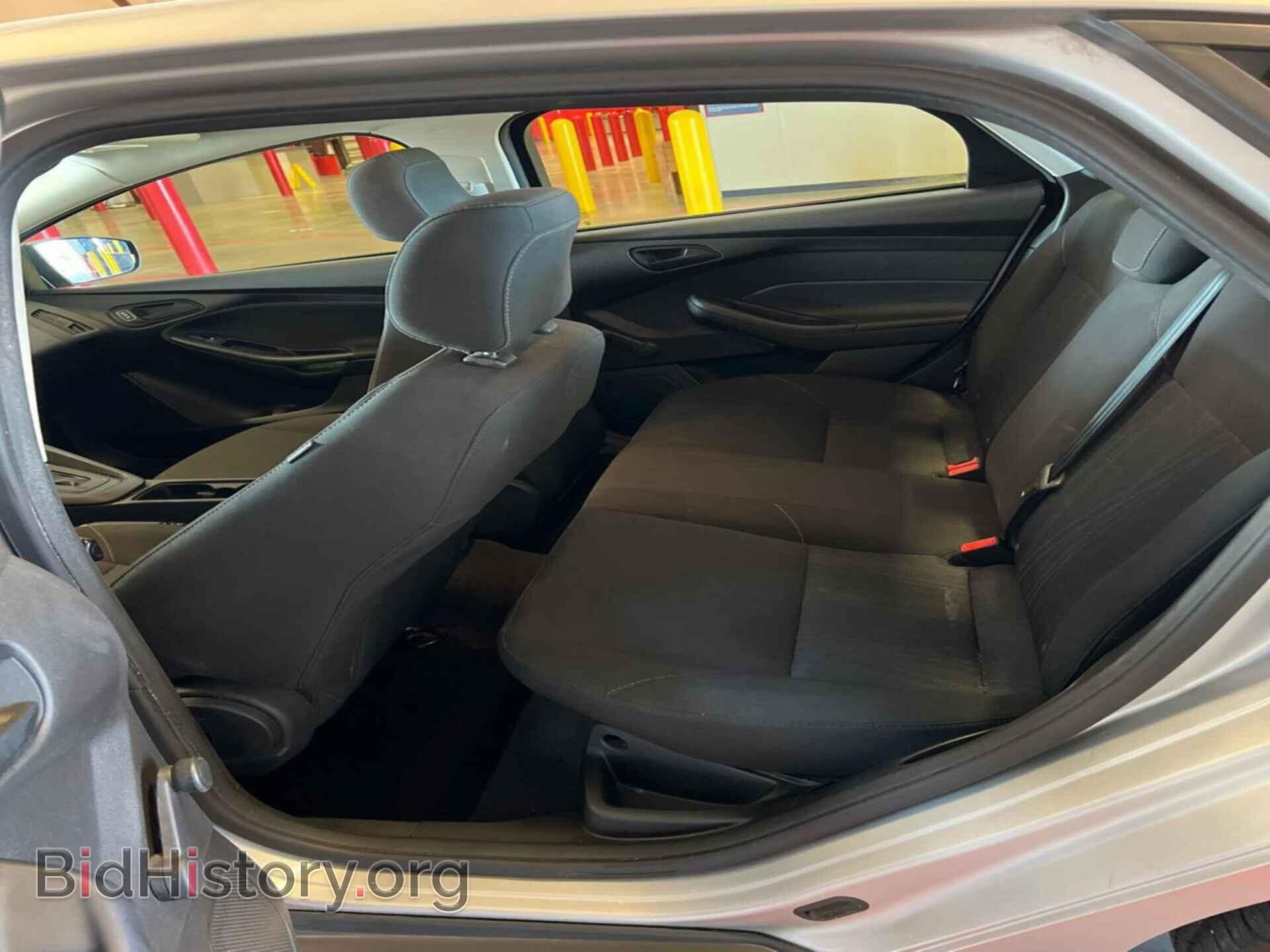 2016 FORD FOCUS - VIN: 1FADP3E29GL302300 - Фото 2