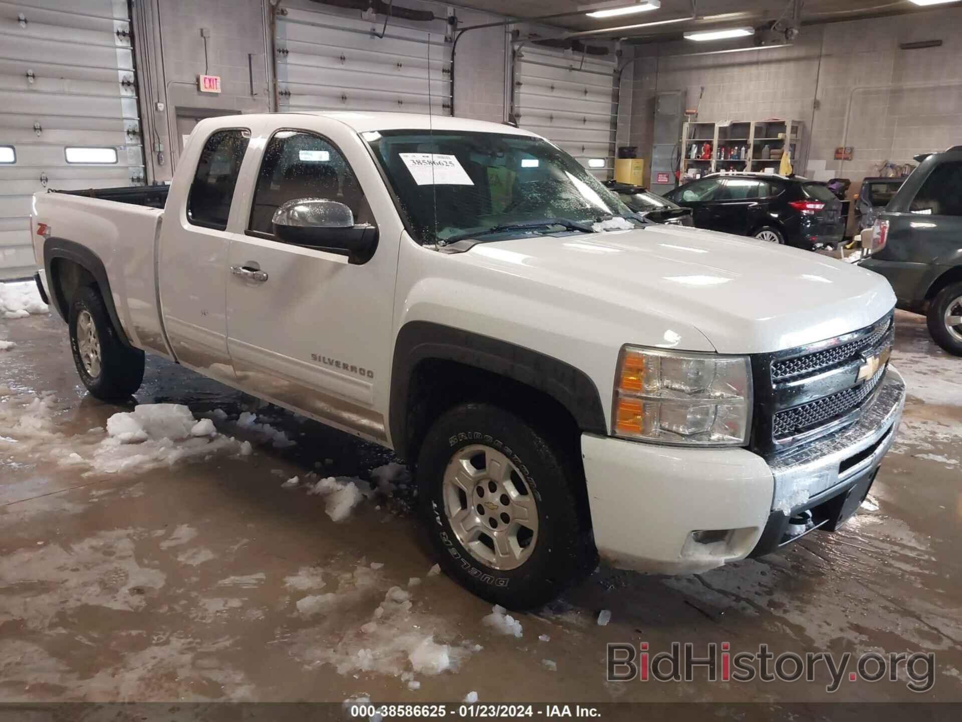 Photo 1GCRKSE33BZ249357 - CHEVROLET SILVERADO 1500 2011