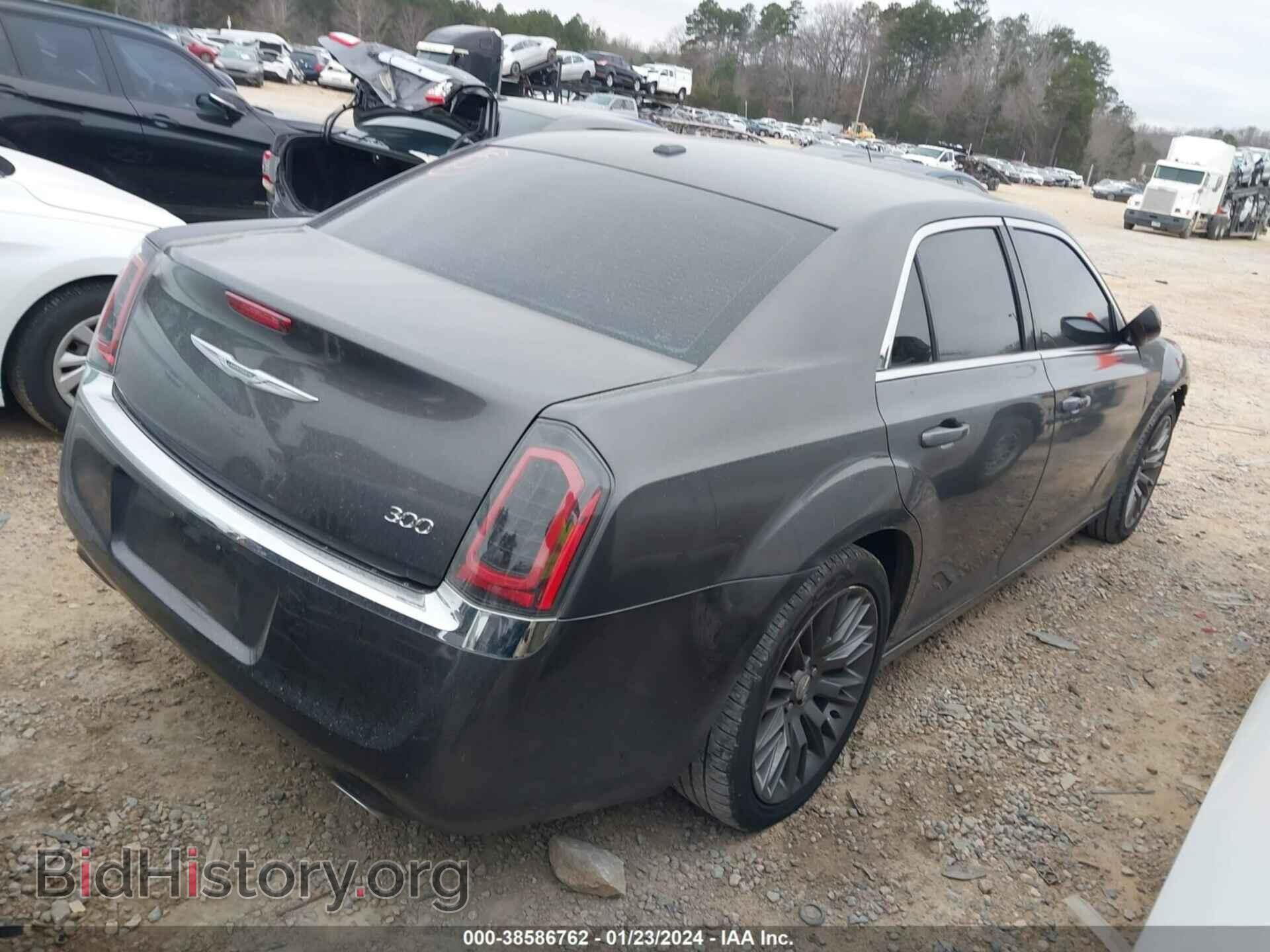 2014 CHRYSLER 300 - VIN: 2C3CCAAG2EH157316 - Фото 4
