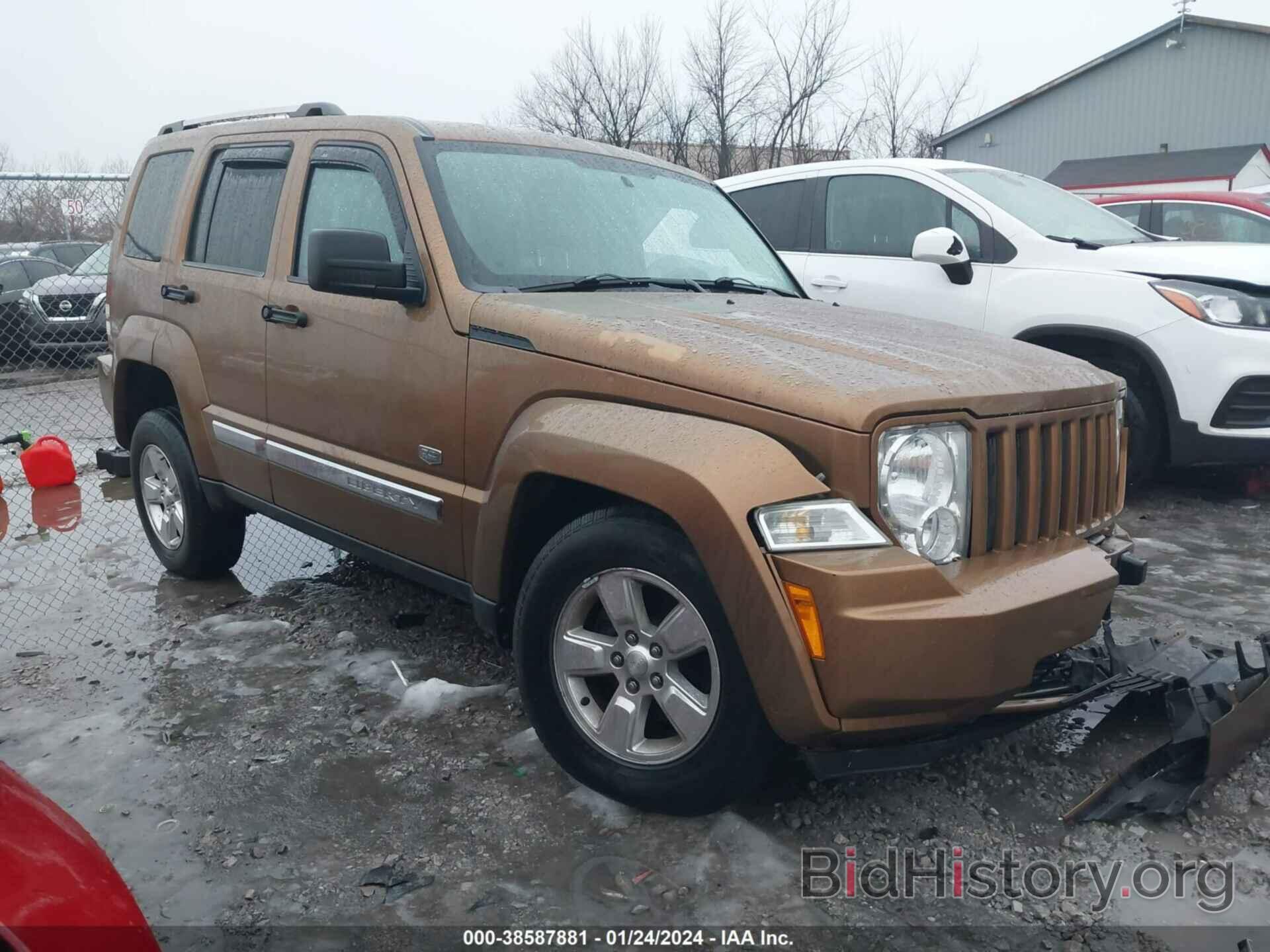 Photo 1J4PN2GK3BW562858 - JEEP LIBERTY 2011