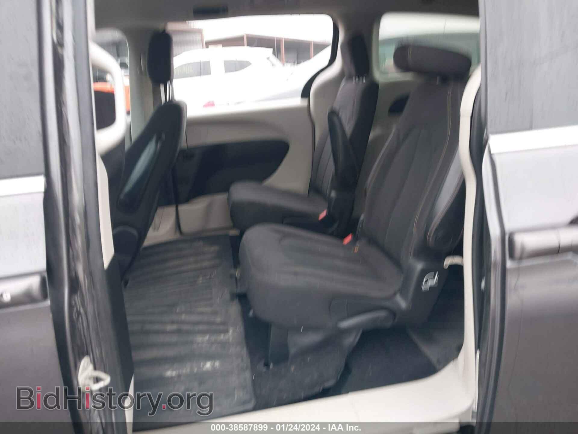 2017 CHRYSLER PACIFICA - VIN: 2C4RC1CG1HR816715 - Photo 8