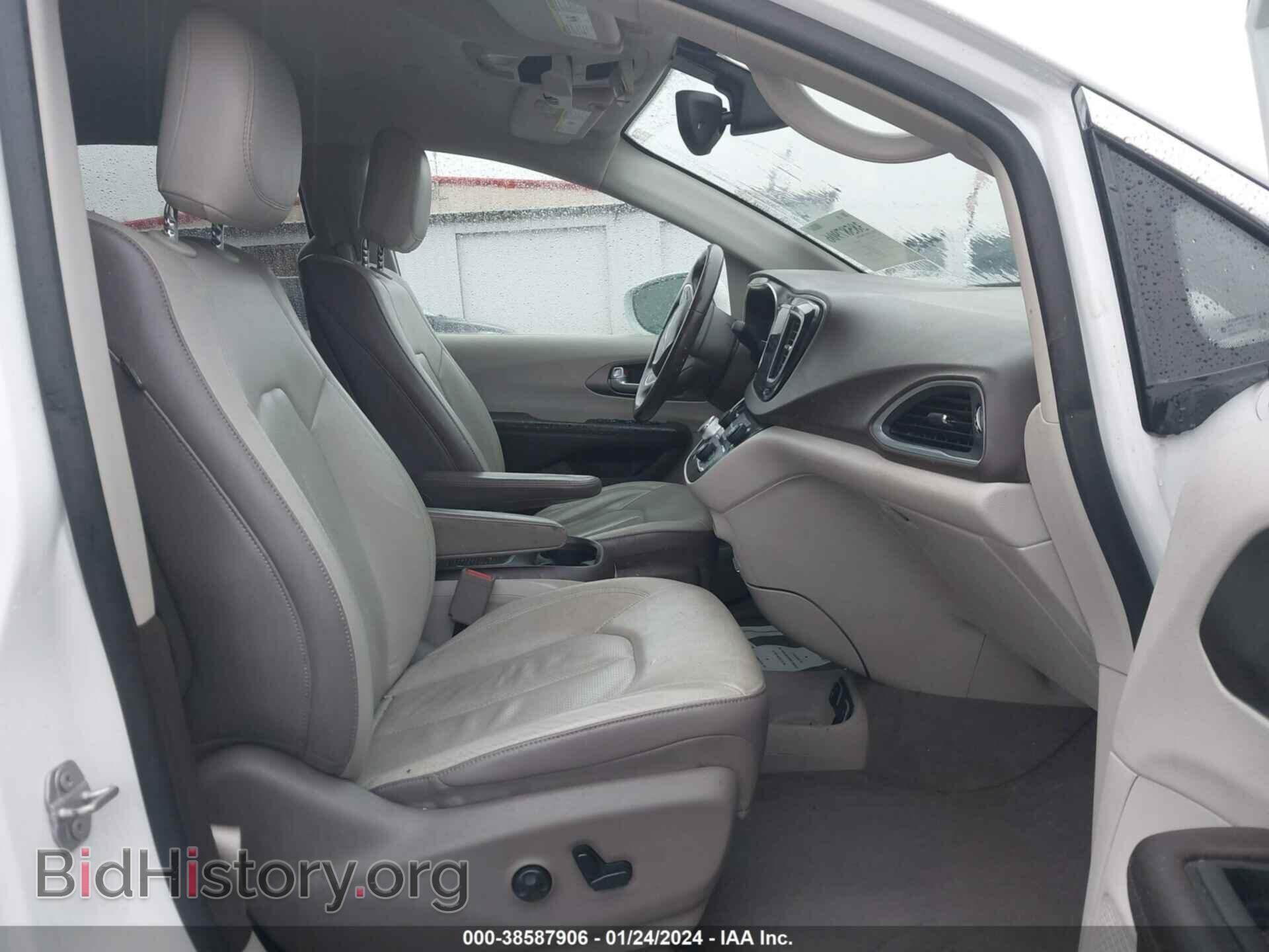 2018 CHRYSLER PACIFICA - VIN: 2C4RC1EG2JR306604 - Фото 5
