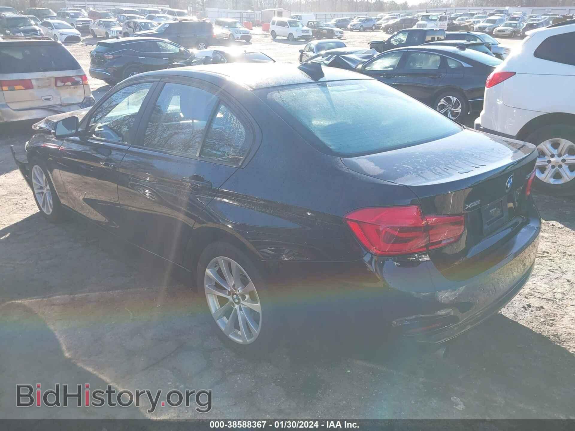 2018 BMW 320I - VIN: WBA8A3C51JA357799 - Фото 3