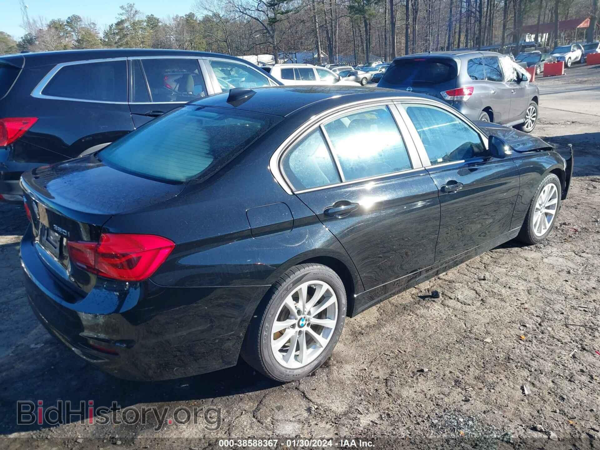 2018 BMW 320I - VIN: WBA8A3C51JA357799 - Фото 4