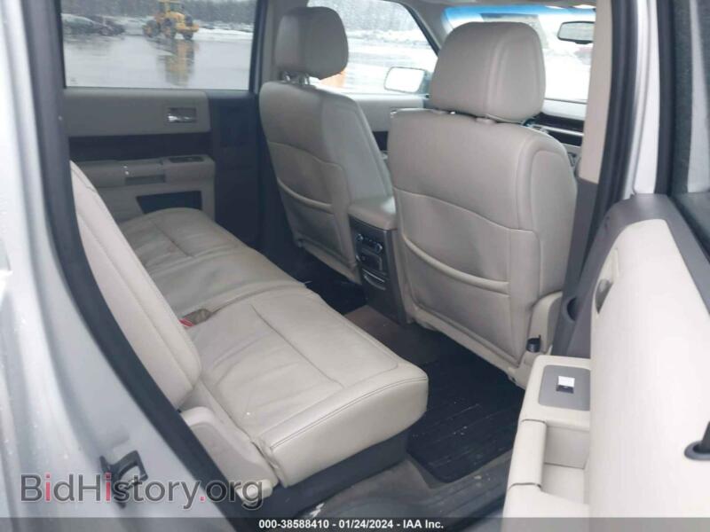 2011 Ford FLEX (VIN 2FMHK6CC4BBD20215) — фото 8 из 11