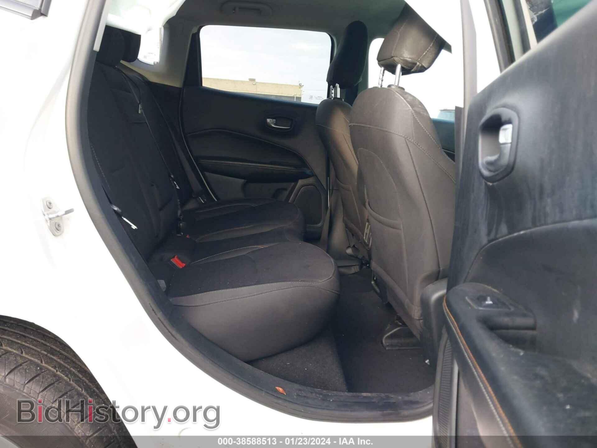 2019 JEEP COMPASS - VIN: 3C4NJCAB8KT848069 - Фото 8