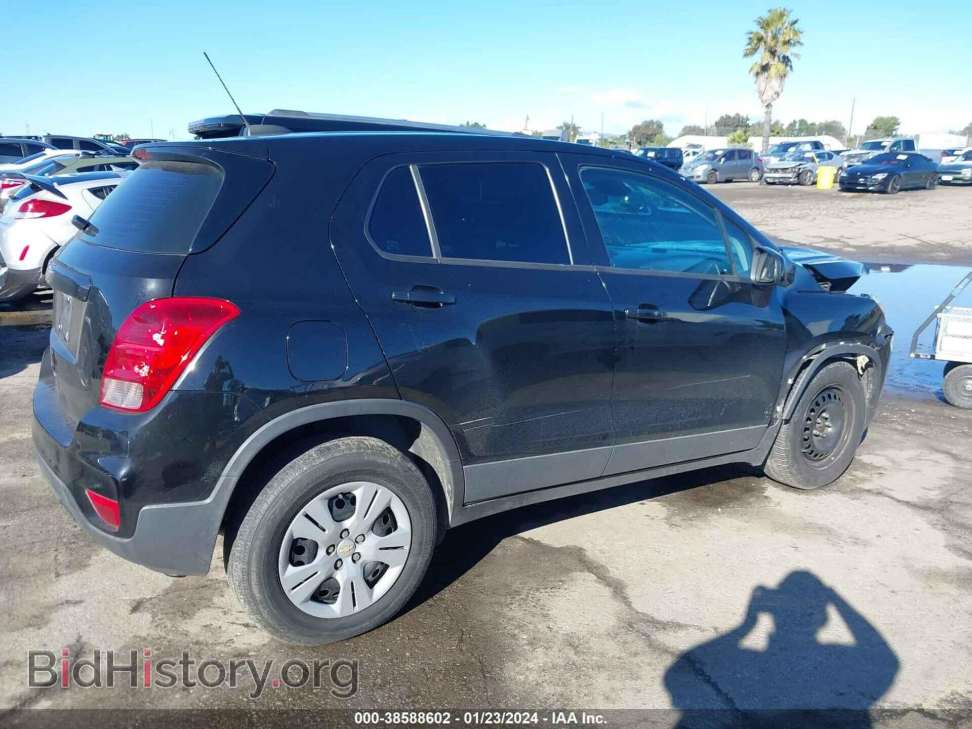 2017 CHEVROLET TRAX - VIN: 3GNCJKSB3HL134303 - Фото 4