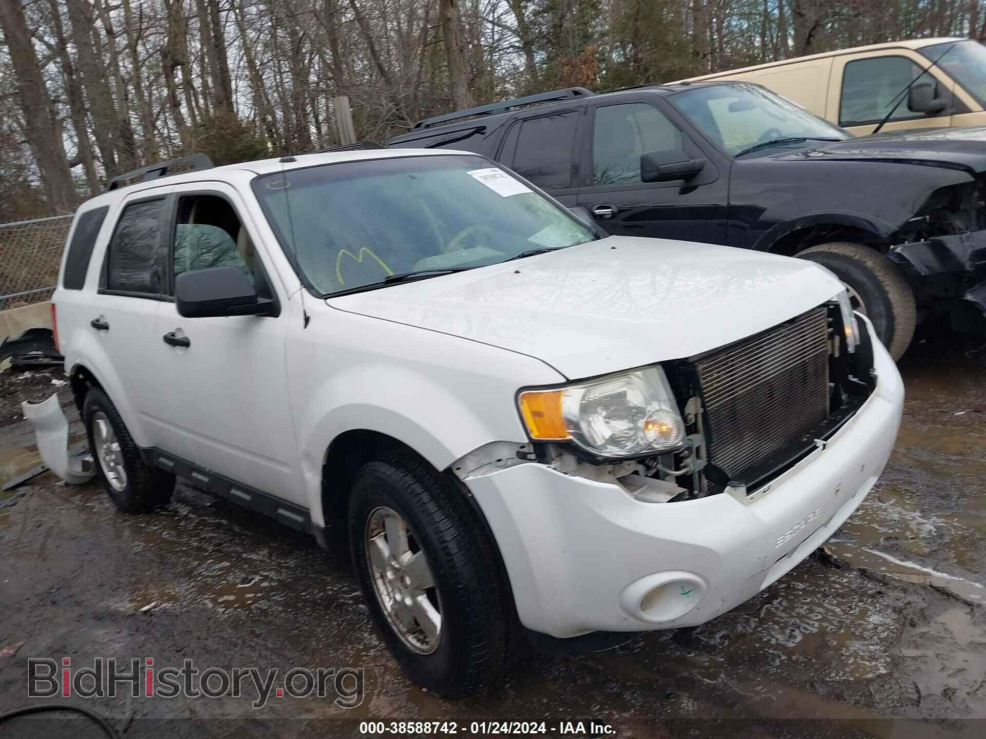 Фотография 1FMCU0D73BKB74575 - FORD ESCAPE 2011