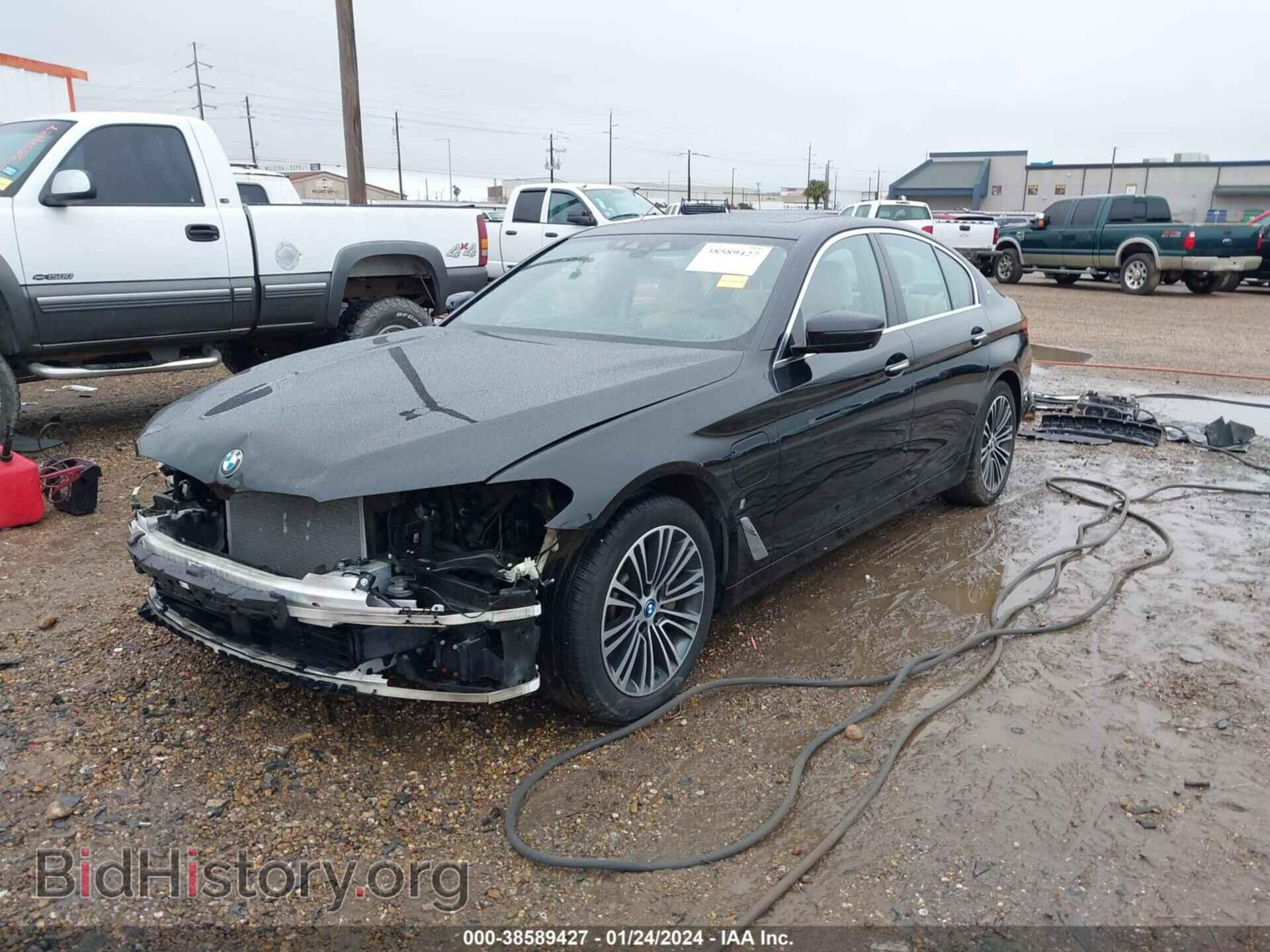 2018 BMW 530E - VIN: WBAJB1C51JG623967 - Фото 2