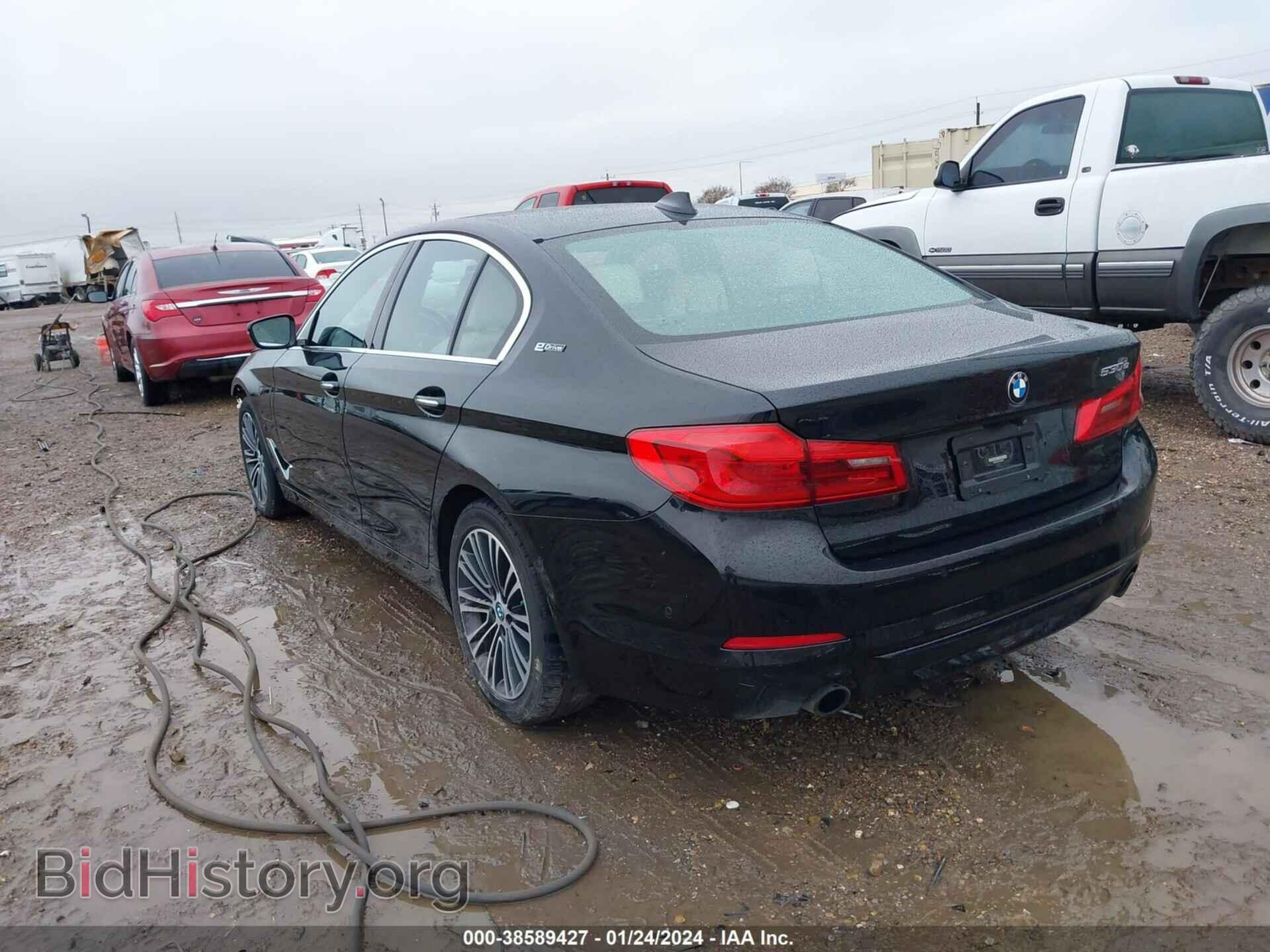 2018 BMW 530E - VIN: WBAJB1C51JG623967 - Фото 3