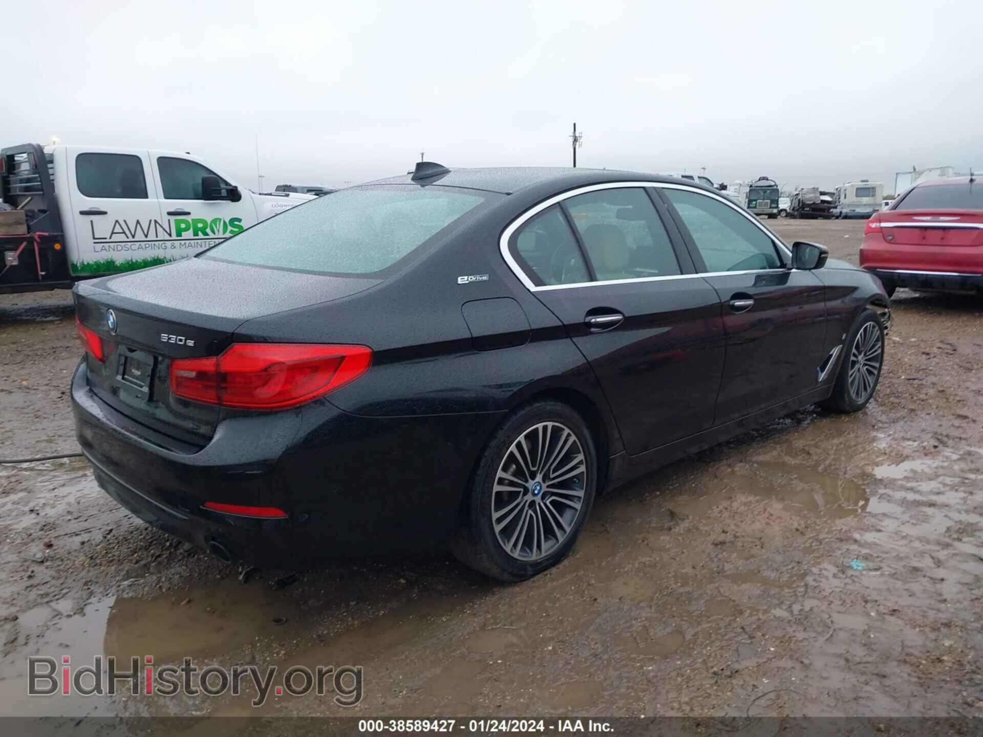 2018 BMW 530E - VIN: WBAJB1C51JG623967 - Фото 4