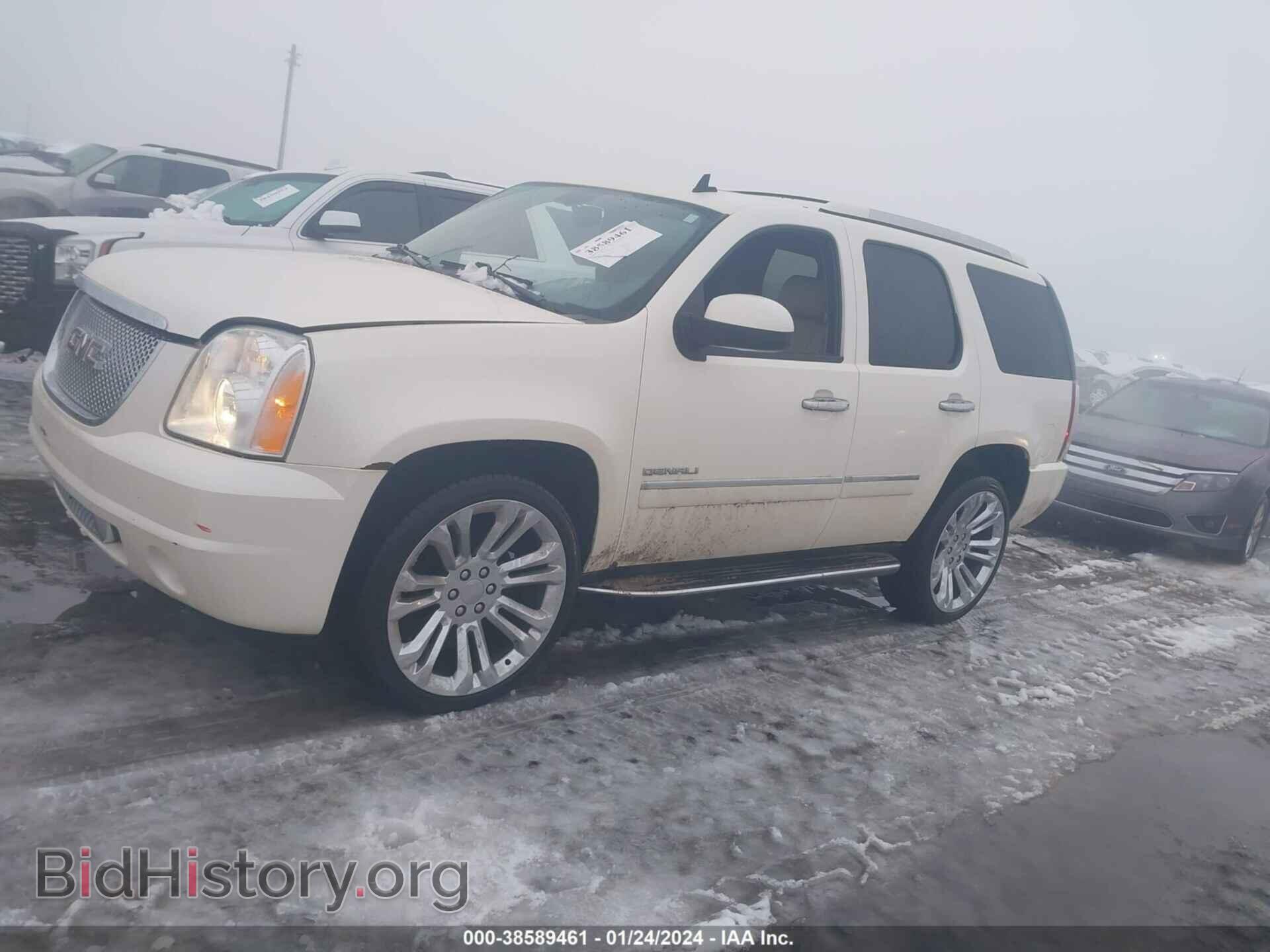 2013 GMC YUKON - VIN: 1GKS2EEF1DR249782 - Photo 2