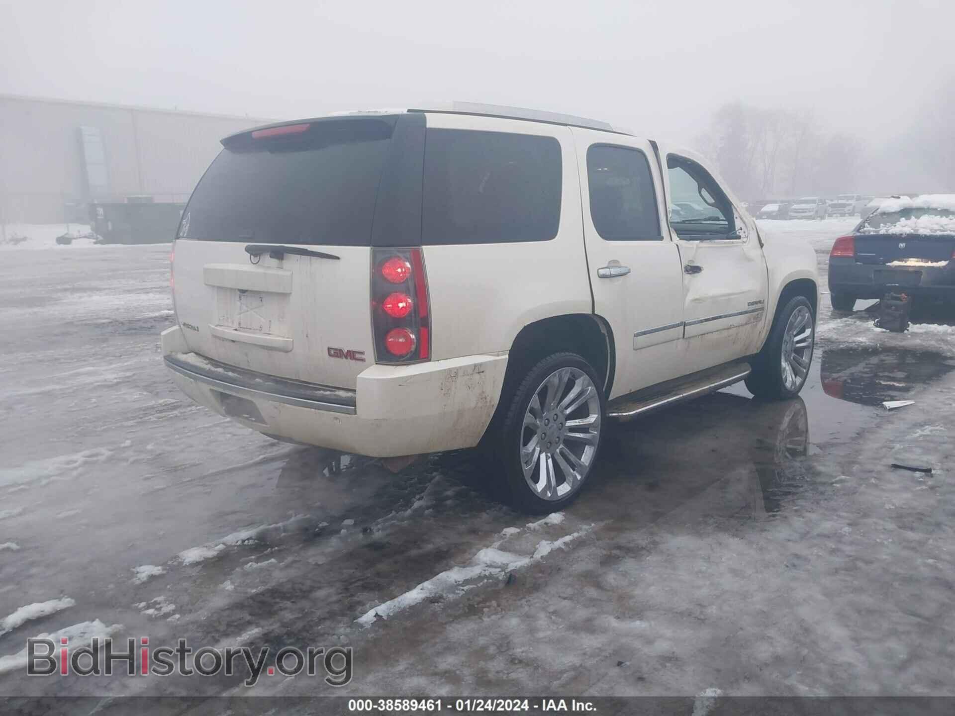 2013 GMC YUKON - VIN: 1GKS2EEF1DR249782 - Photo 4
