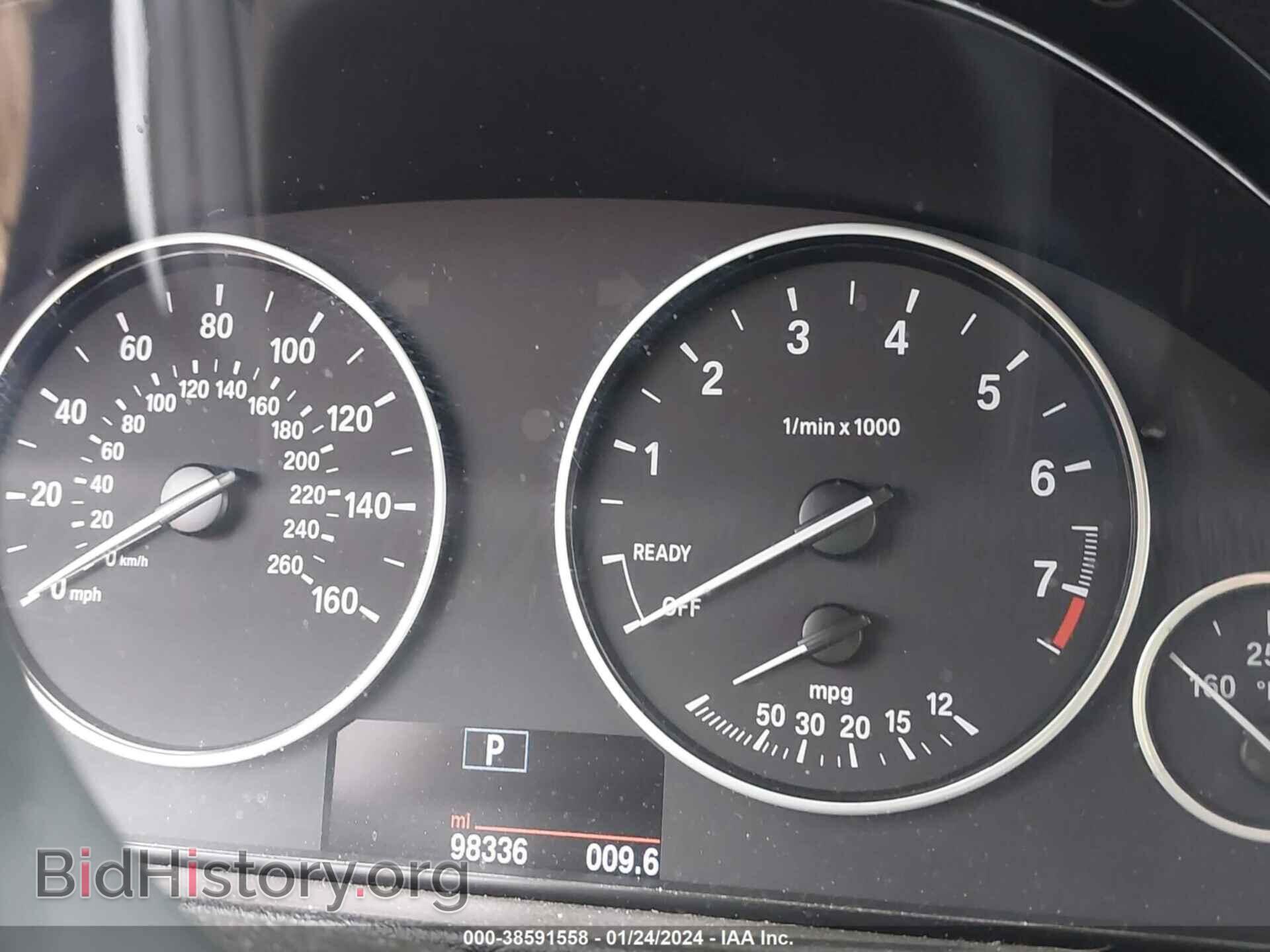 2016 BMW 320I - VIN: WBA8E1G54GNU10063 - Photo 7