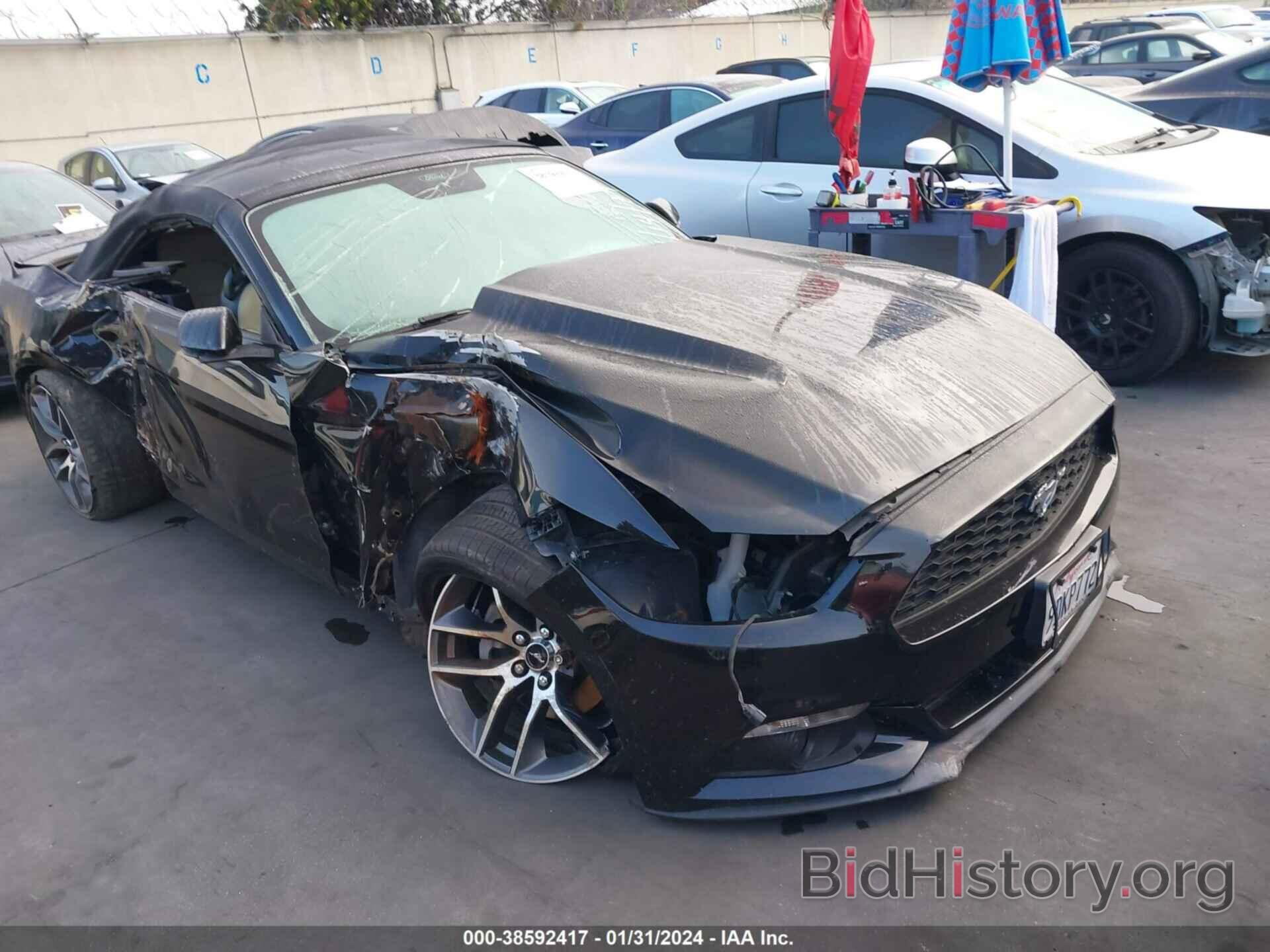 Photo 1FATP8UHXF5370333 - FORD MUSTANG 2015