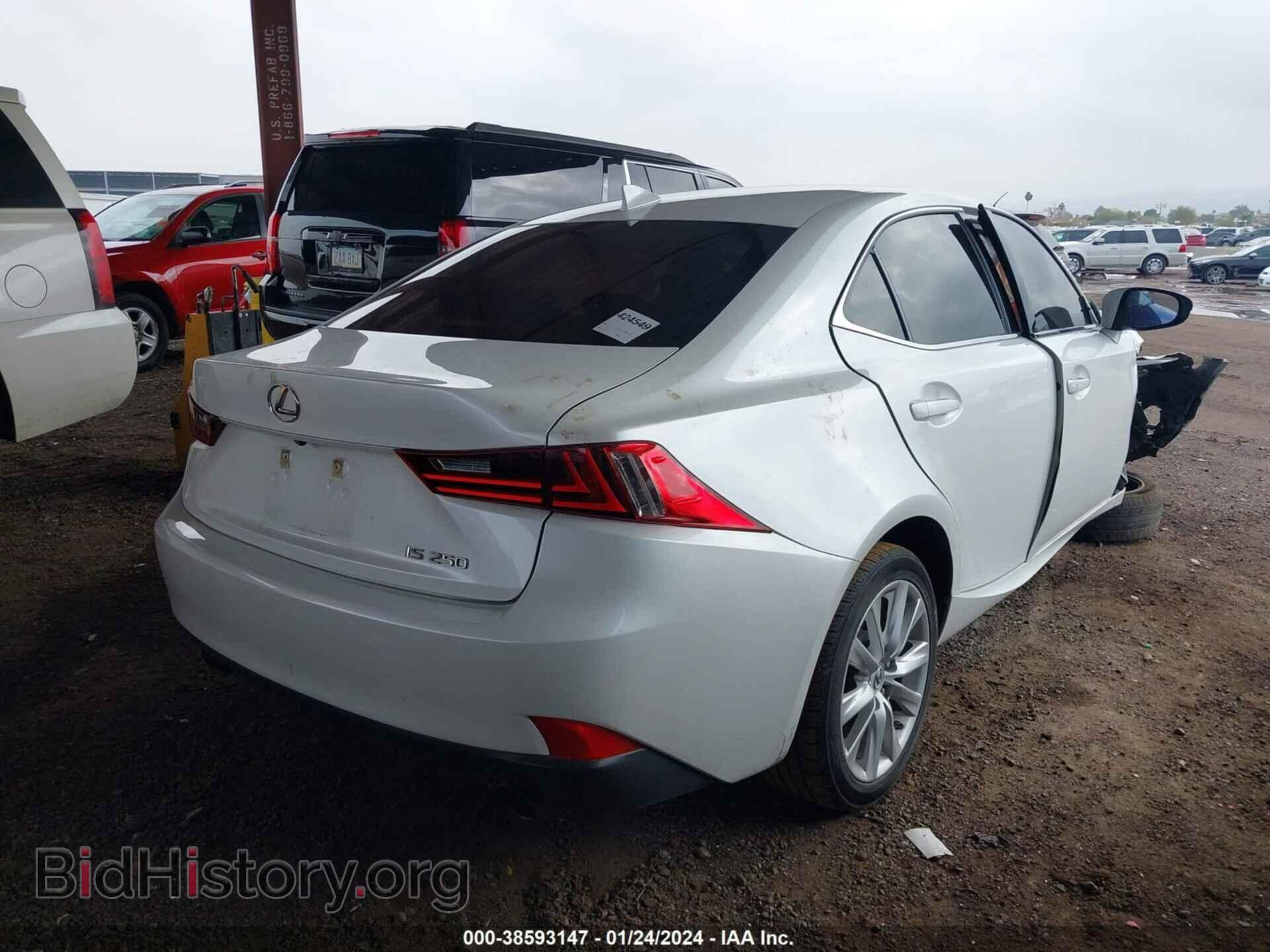2015 LEXUS IS 250 - VIN: JTHBF1D28F5050499 - Photo 4