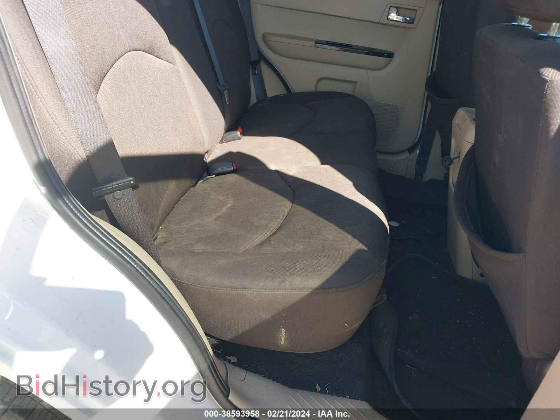 2008 MAZDA TRIBUTE - VIN: 4F2CZ06178KM00141 - Фото 8