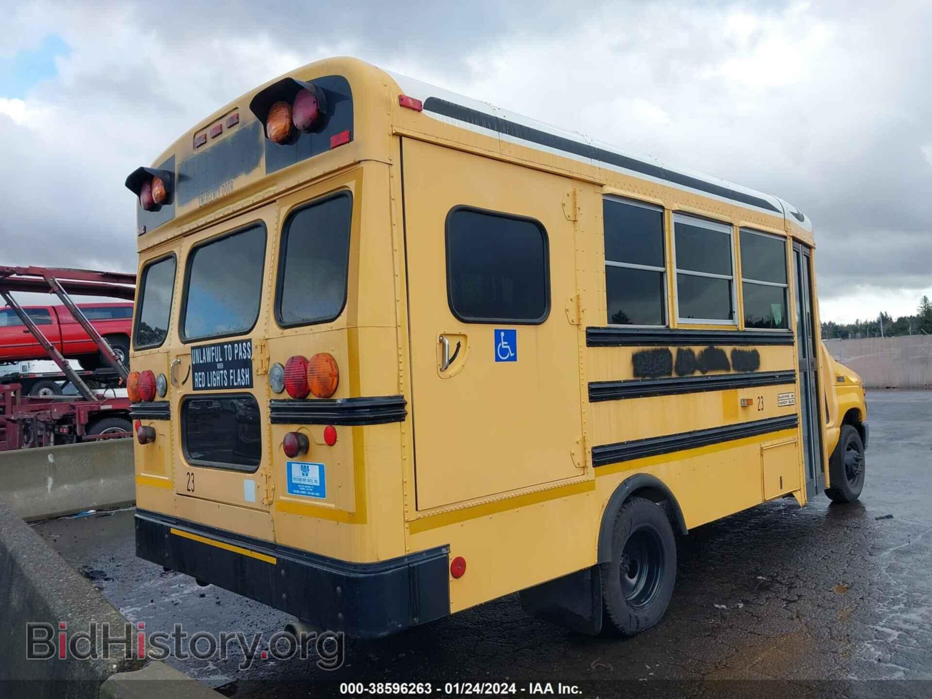 2008 FORD E-450 CUTAWAY - VIN: 1FD4E45P38DB42912 - Фото 4