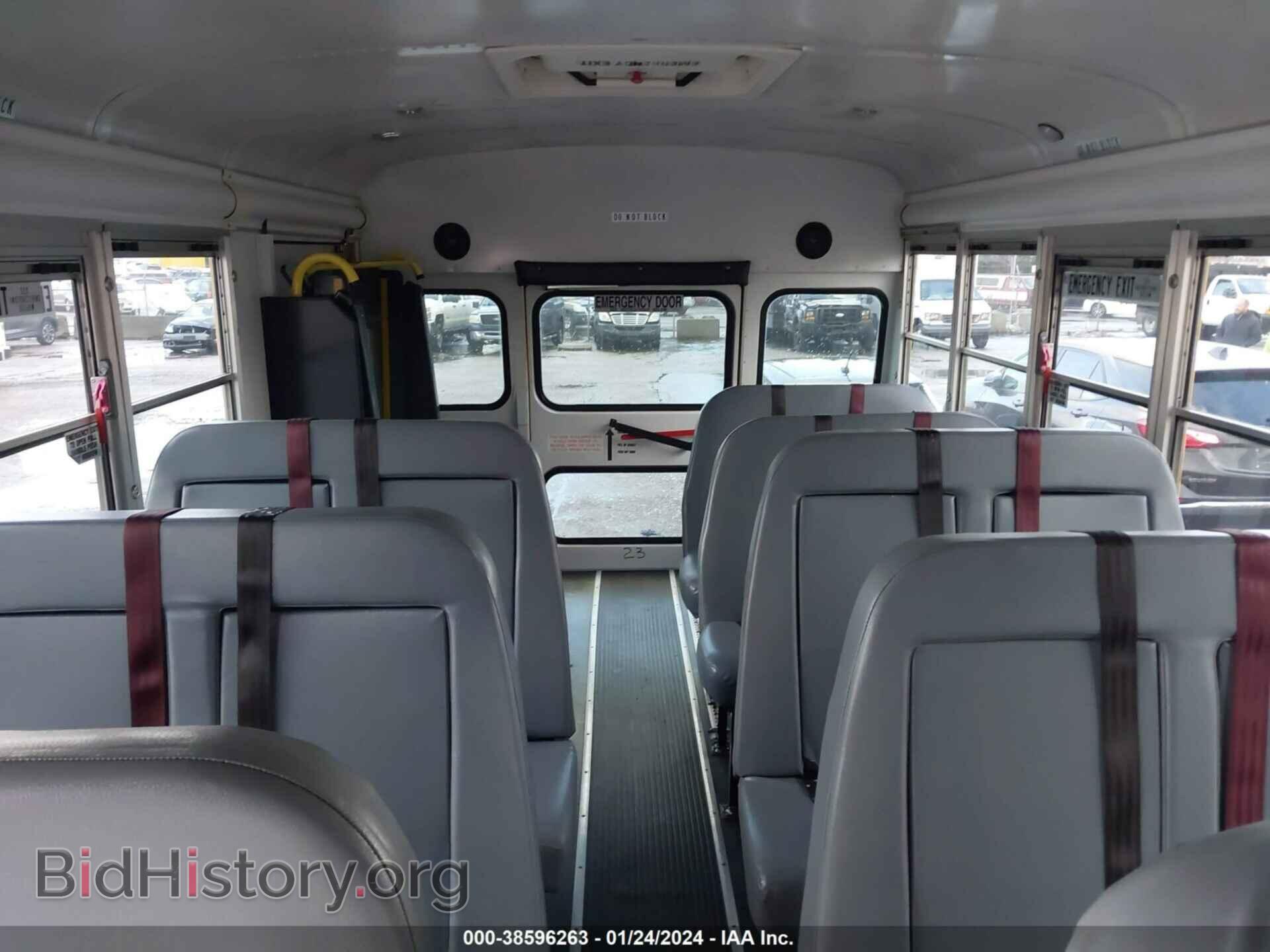 2008 FORD E-450 CUTAWAY - VIN: 1FD4E45P38DB42912 - Фото 7
