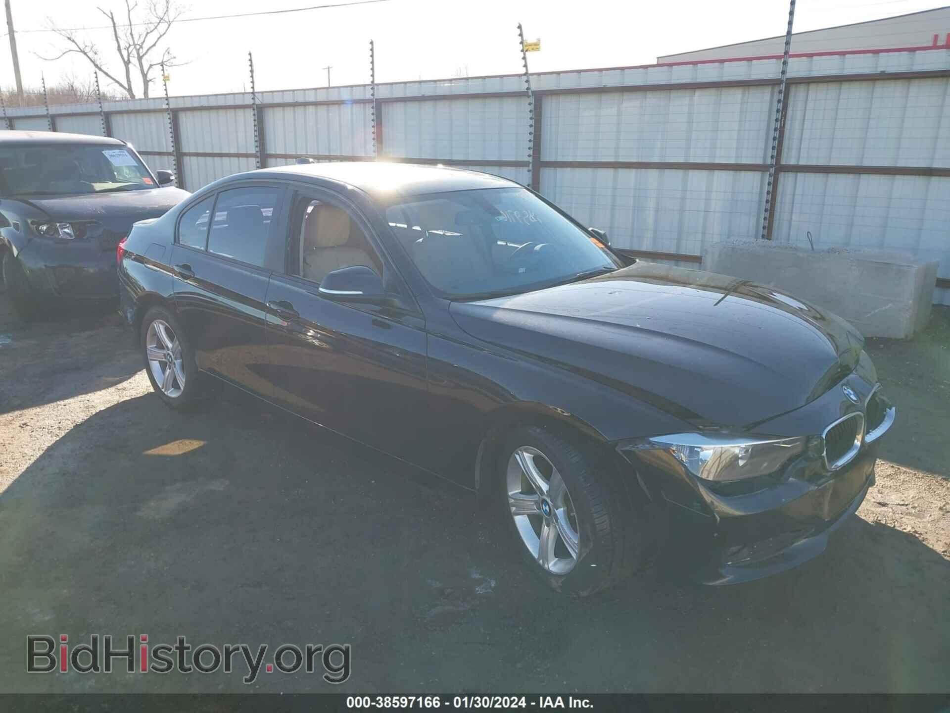 Фотография WBA3B1C55DF462395 - BMW 320I 2013