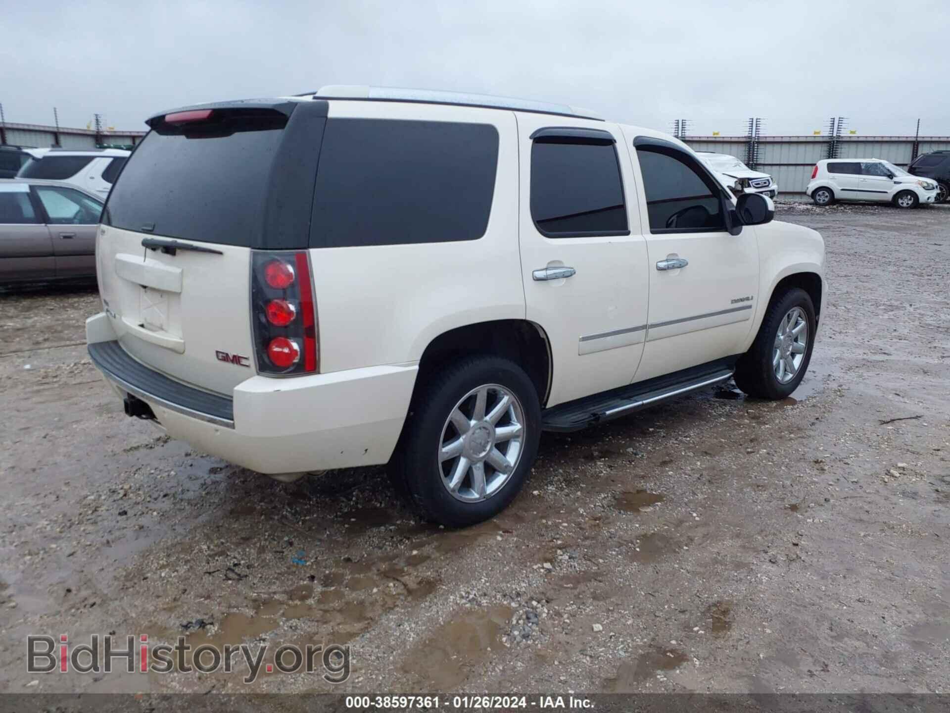 2010 GMC YUKON - VIN: 1GKUKEEF3AR143063 - Photo 4