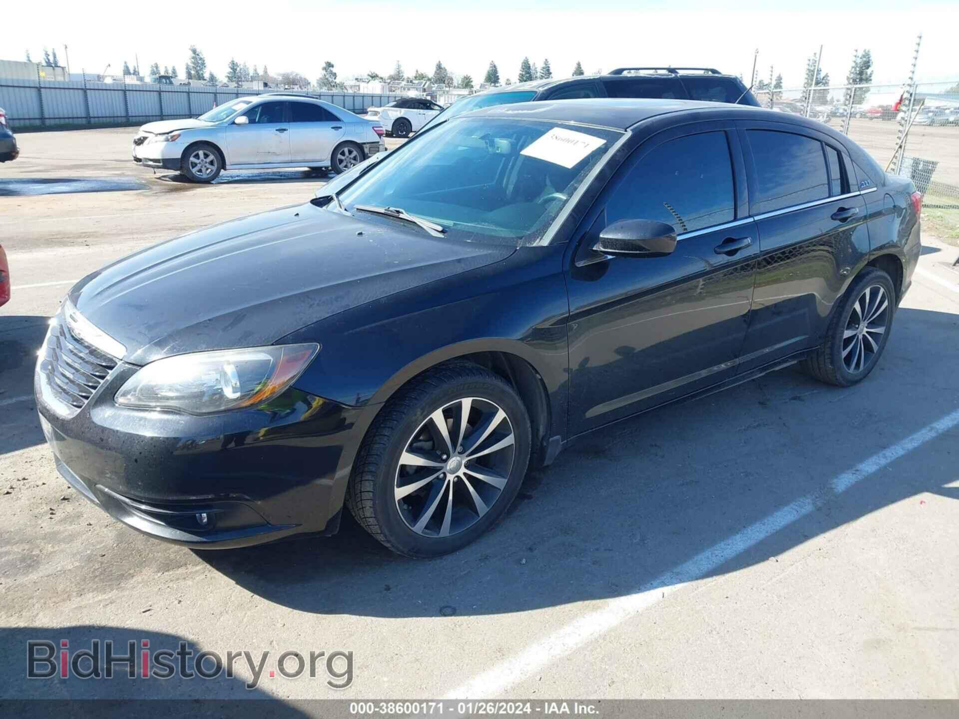 2013 CHRYSLER 200 - VIN: 1C3CCBBB7DN612417 - Photo 2