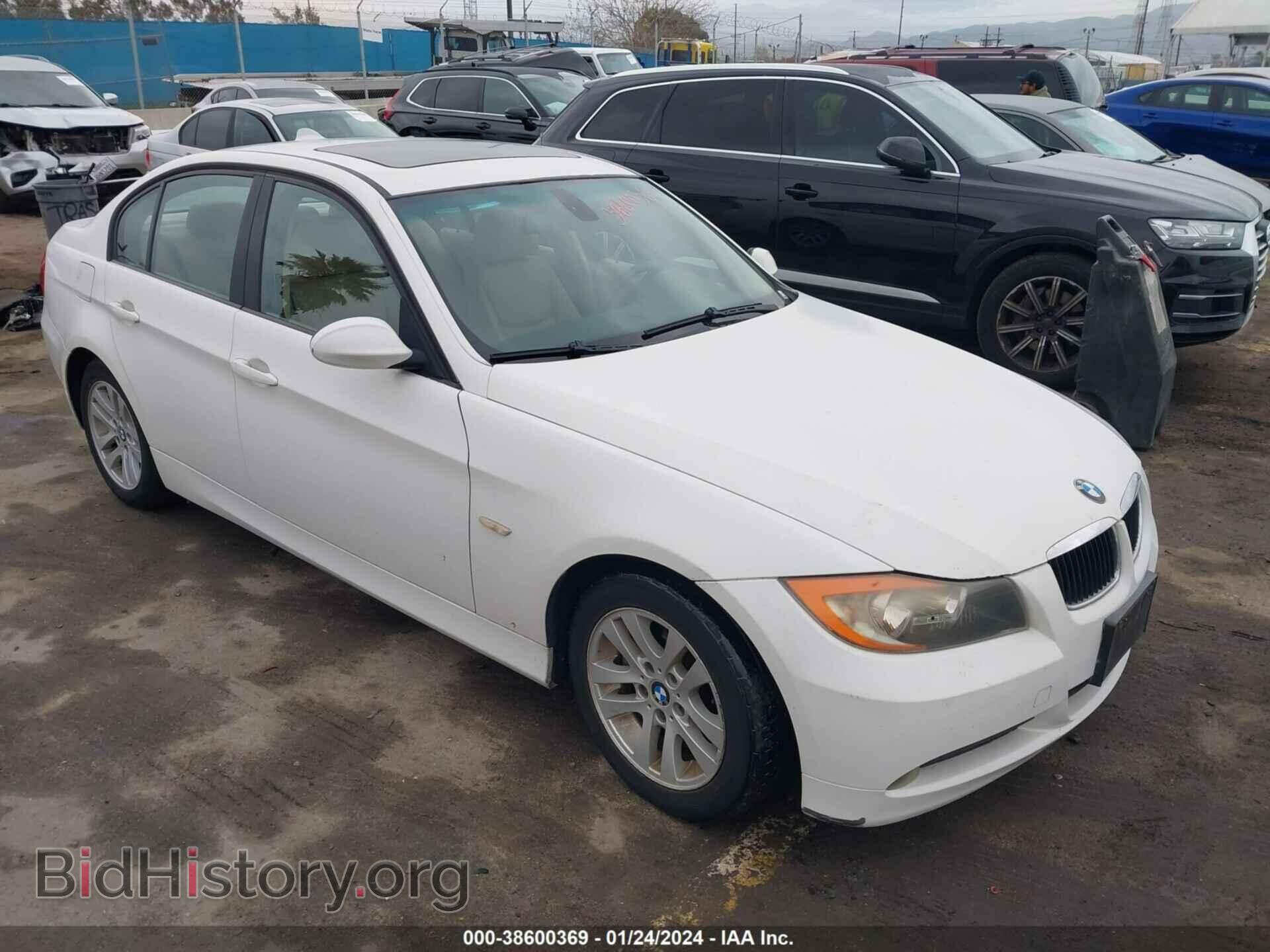 Photo WBAVB13566PT18103 - BMW 325I 2006