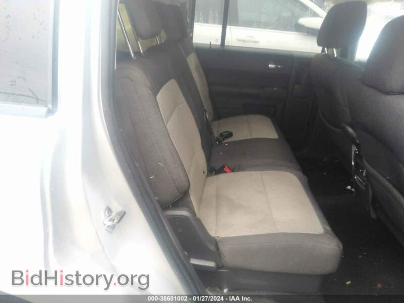 2011 Ford FLEX (VIN 2FMGK5BC3BBD02201) — фото 8 из 12