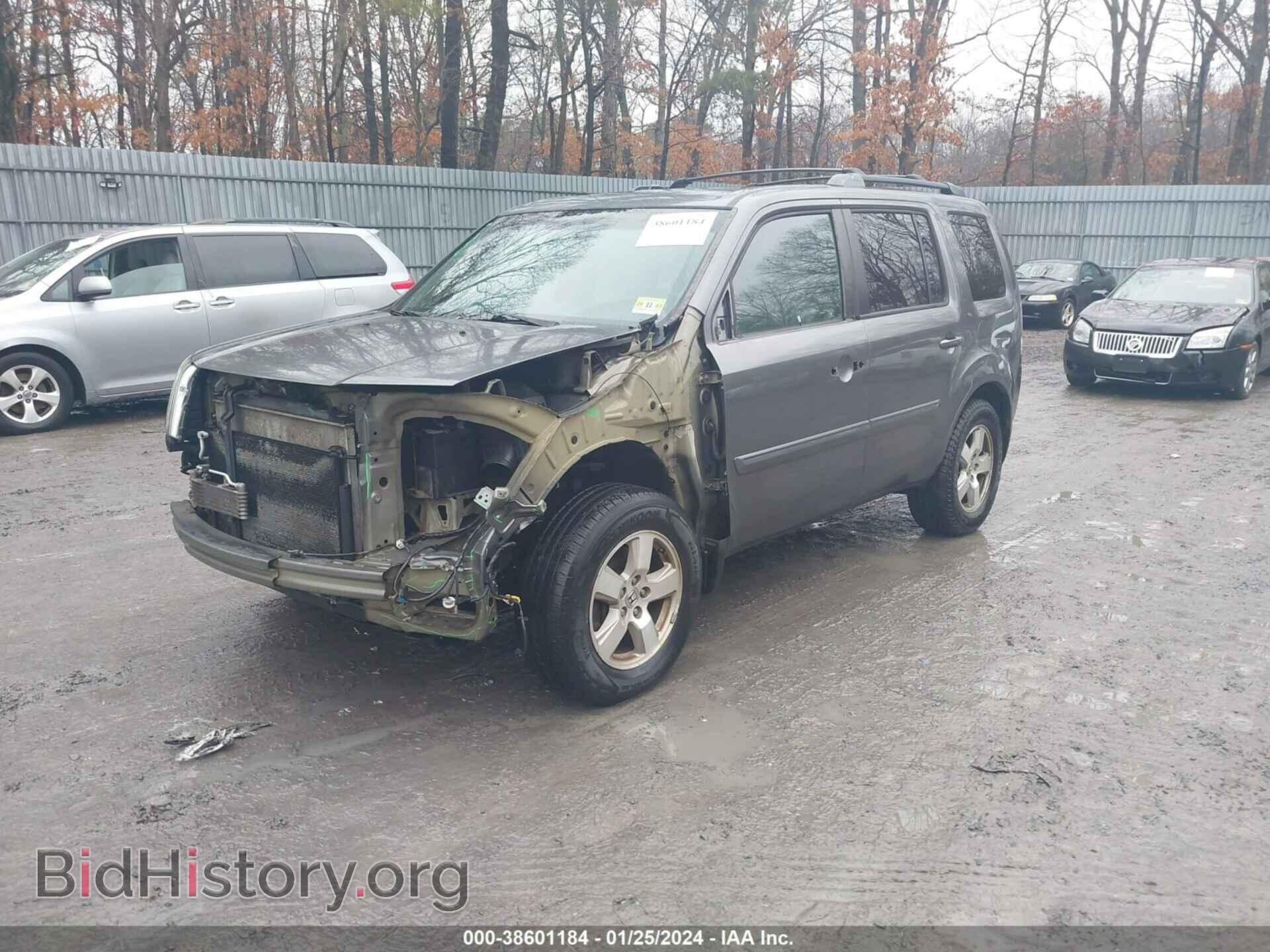 2011 HONDA PILOT - VIN: 5FNYF4H46BB051586 - Фото 2