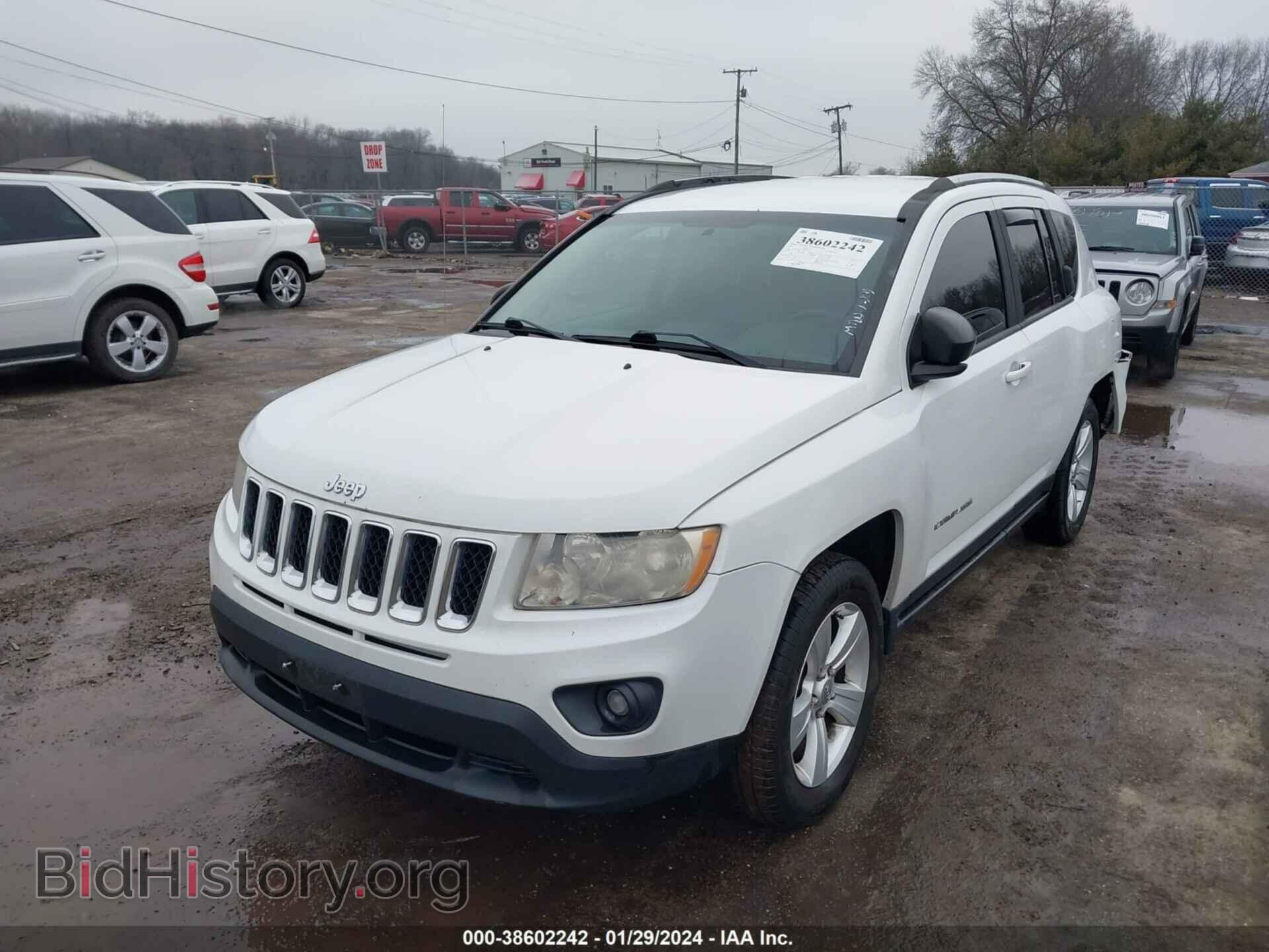 2012 JEEP COMPASS - VIN: 1C4NJCEA1CD634324 - Photo 2