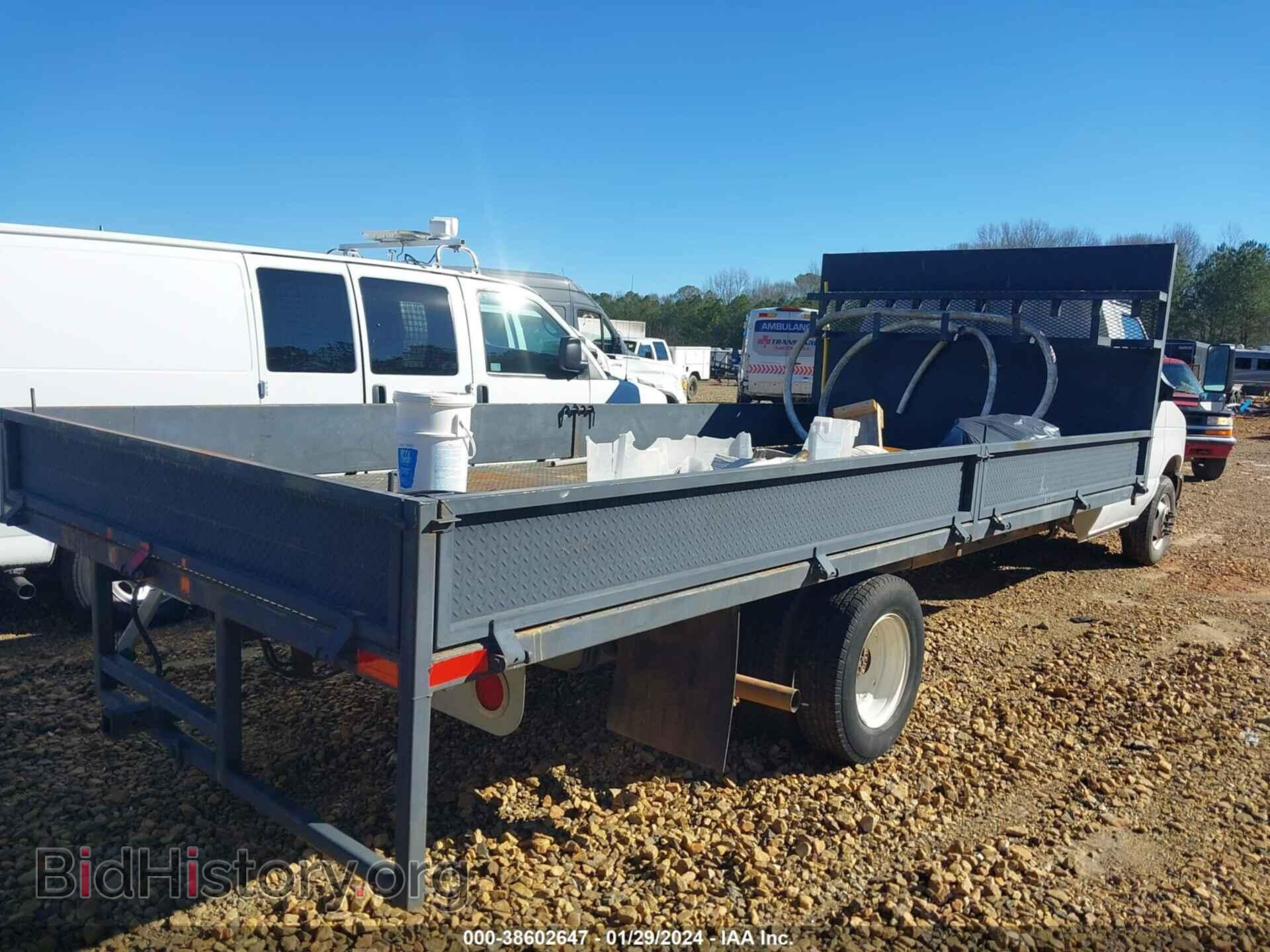 2011 FORD E-450 CUTAWAY - VIN: 1FDXE4FS6BDA06859 - Фото 4