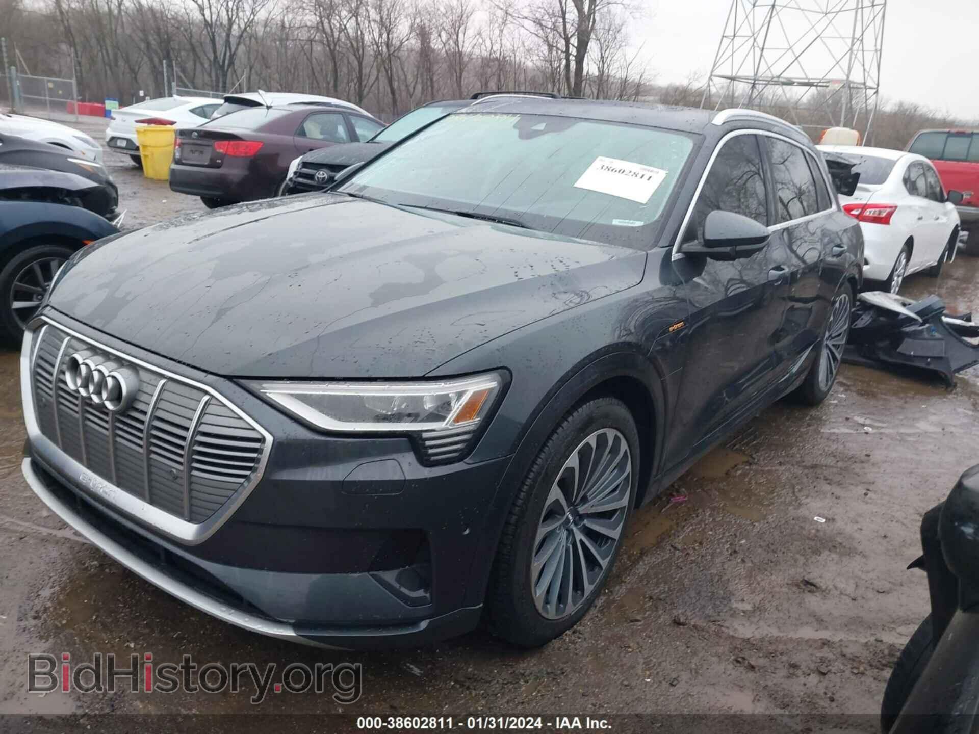 2019 AUDI E-TRON - VIN: WA1VAAGE0KB008983 - Photo 2