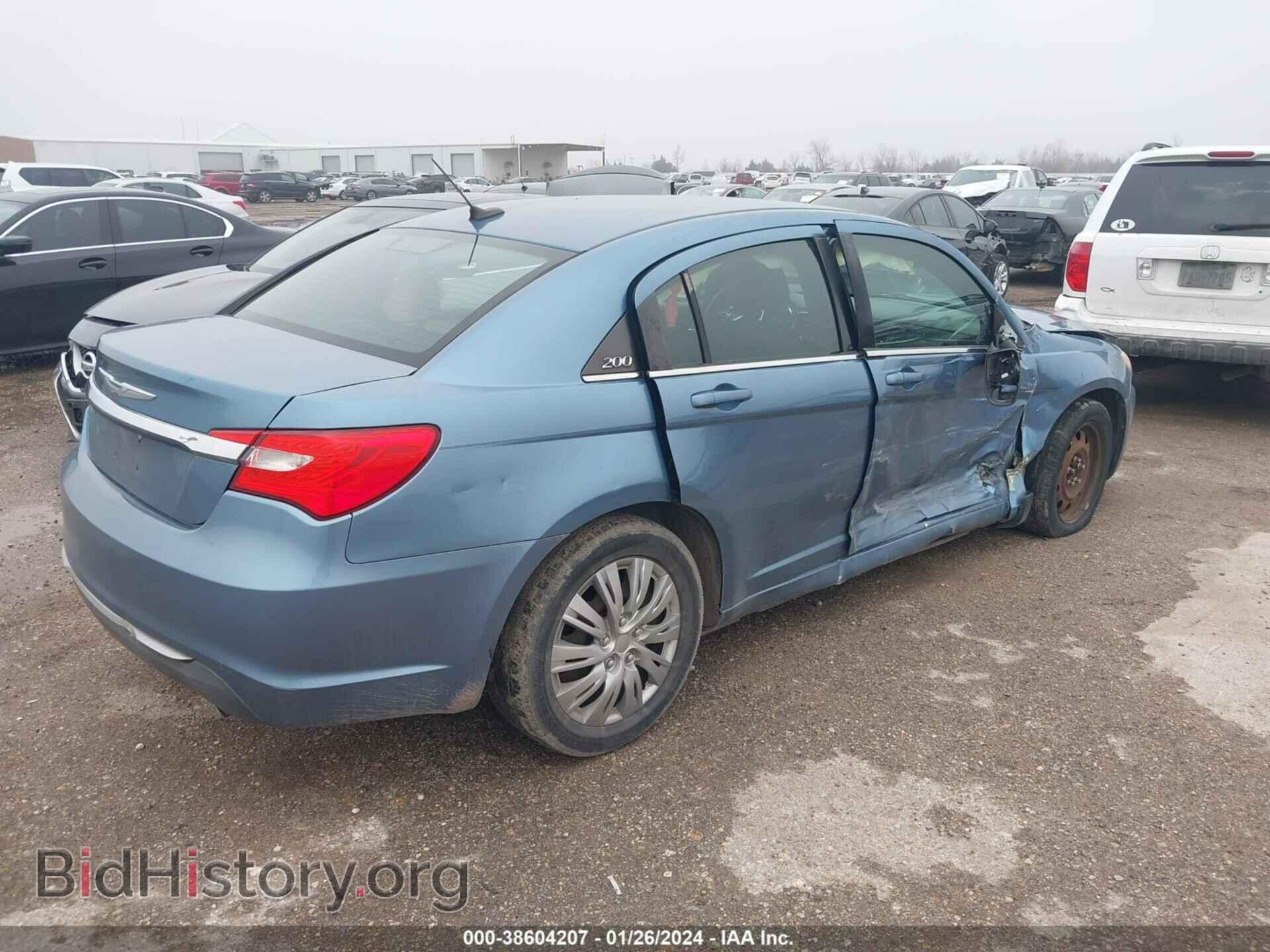 2011 CHRYSLER 200 - VIN: 1C3BC4FB5BN576631 - Photo 4