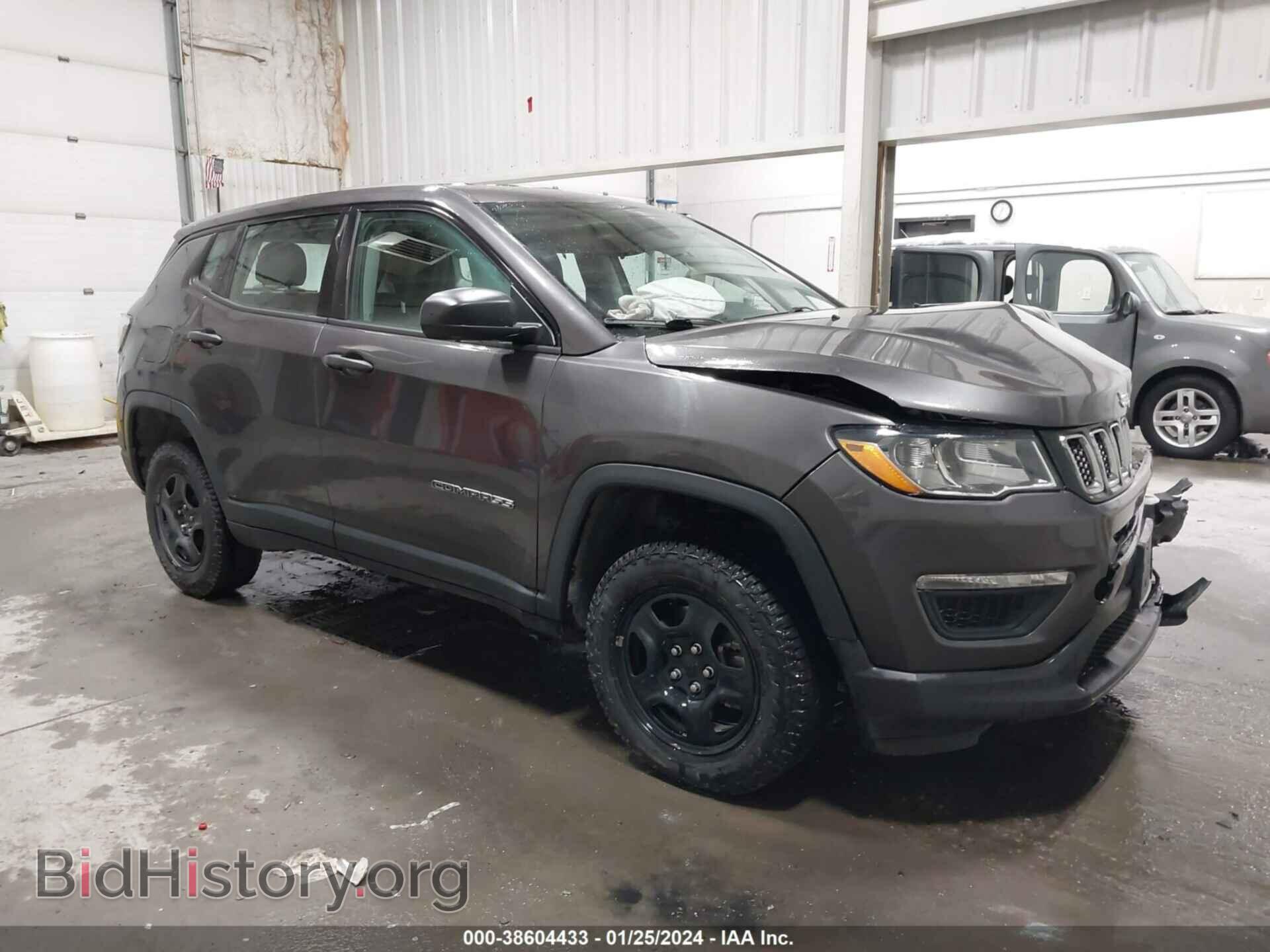 Фотография 3C4NJDAB2JT163330 - JEEP COMPASS 2018