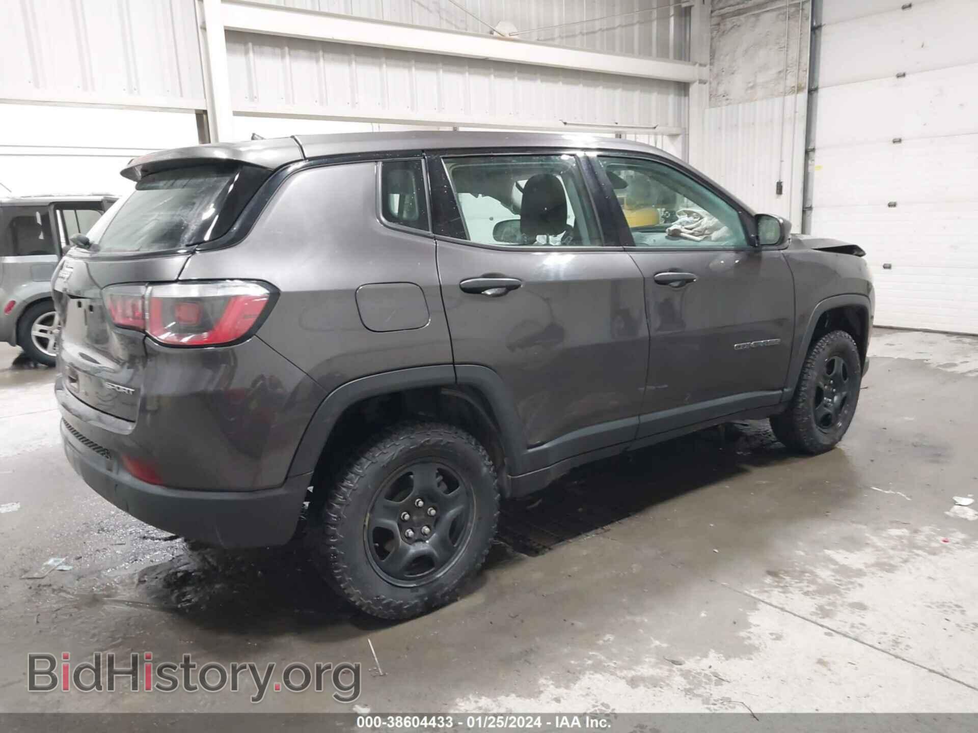 2018 JEEP COMPASS - VIN: 3C4NJDAB2JT163330 - Фото 4