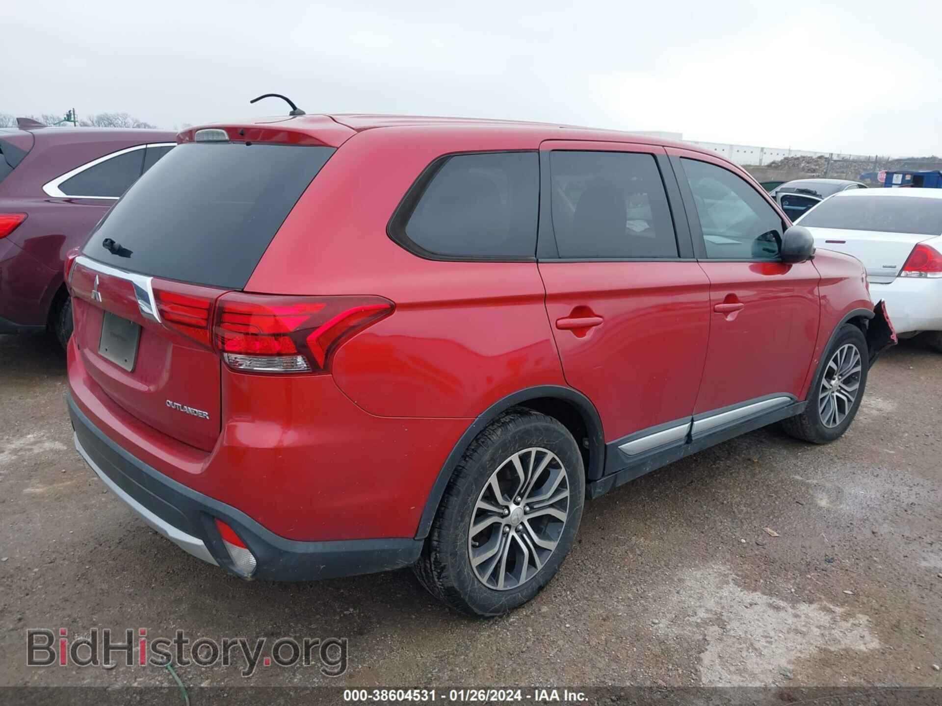 2016 MITSUBISHI OUTLANDER - VIN: JA4AD2A36GZ032190 - Фото 4