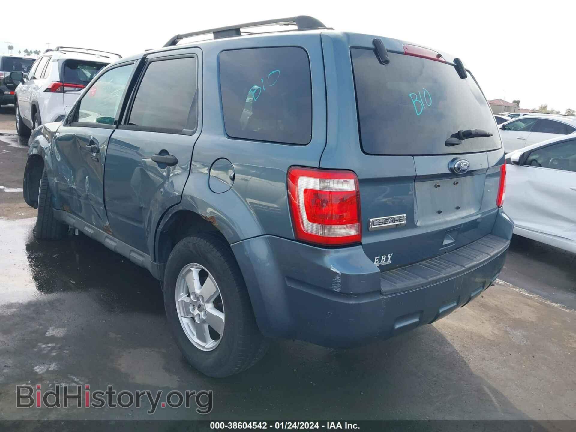 2011 FORD ESCAPE - VIN: 1FMCU9D78BKC37481 - Фото 3